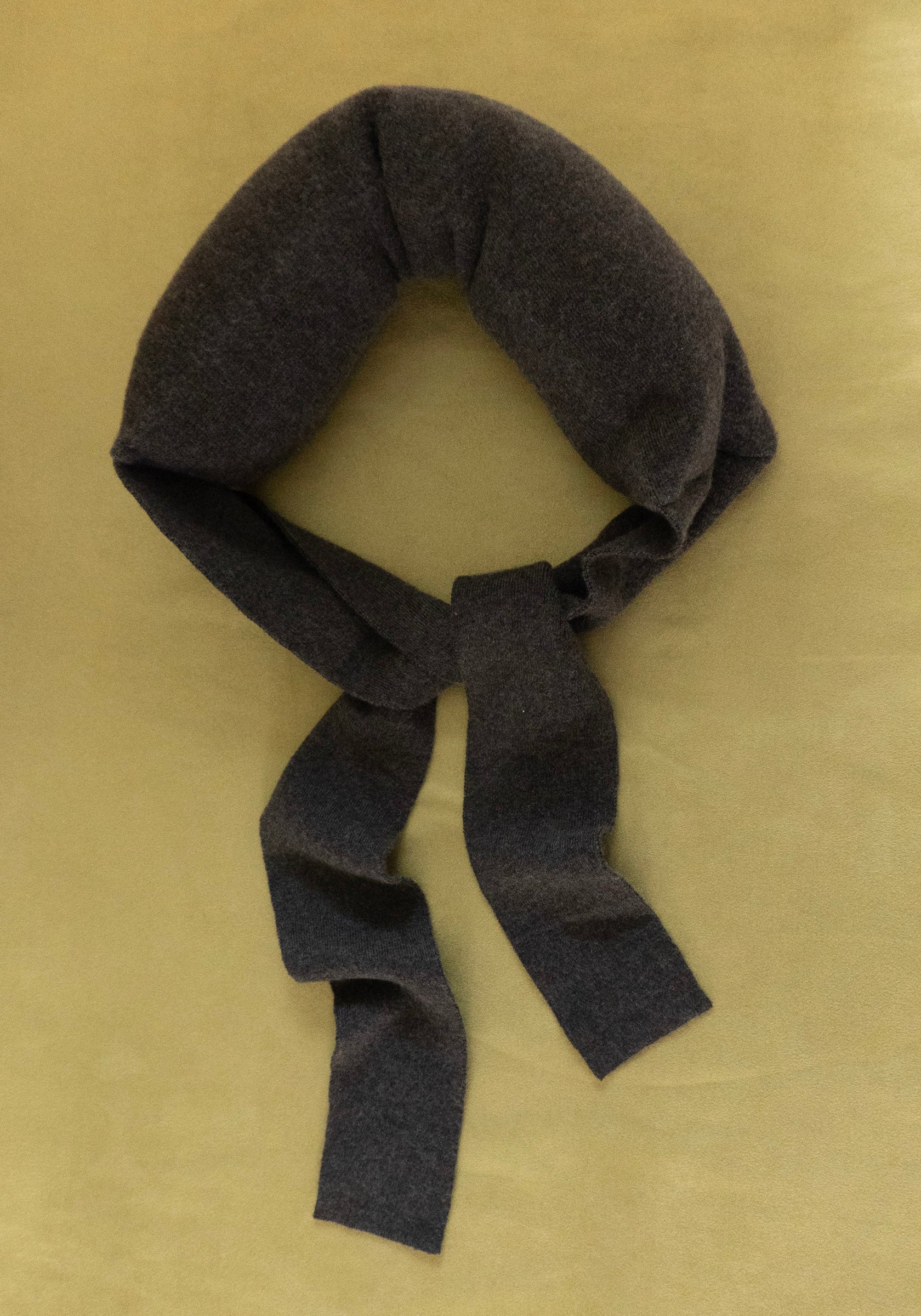 Soft Neck Pillow in Blackened