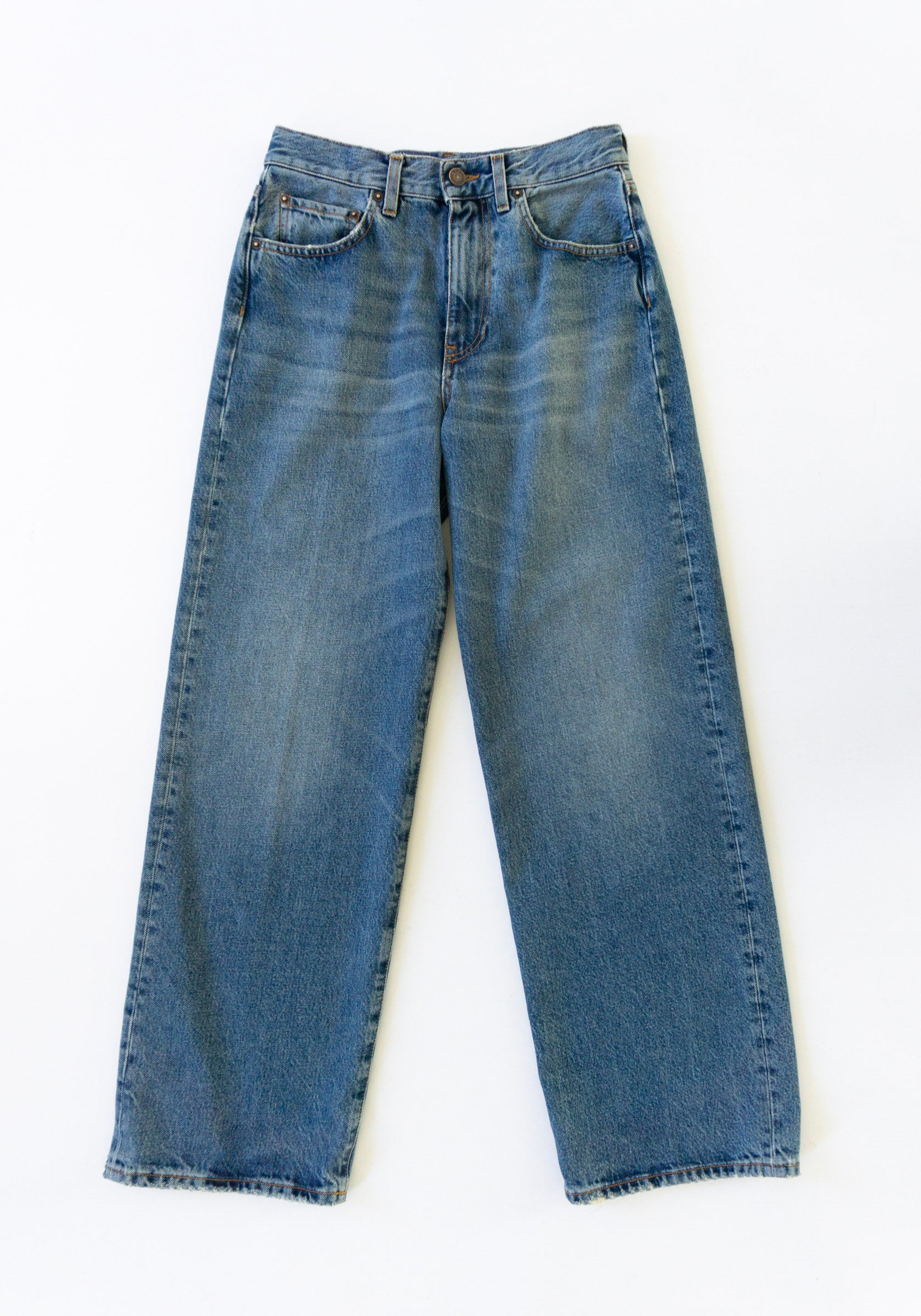 6397 Wide Jean in Worn Medium