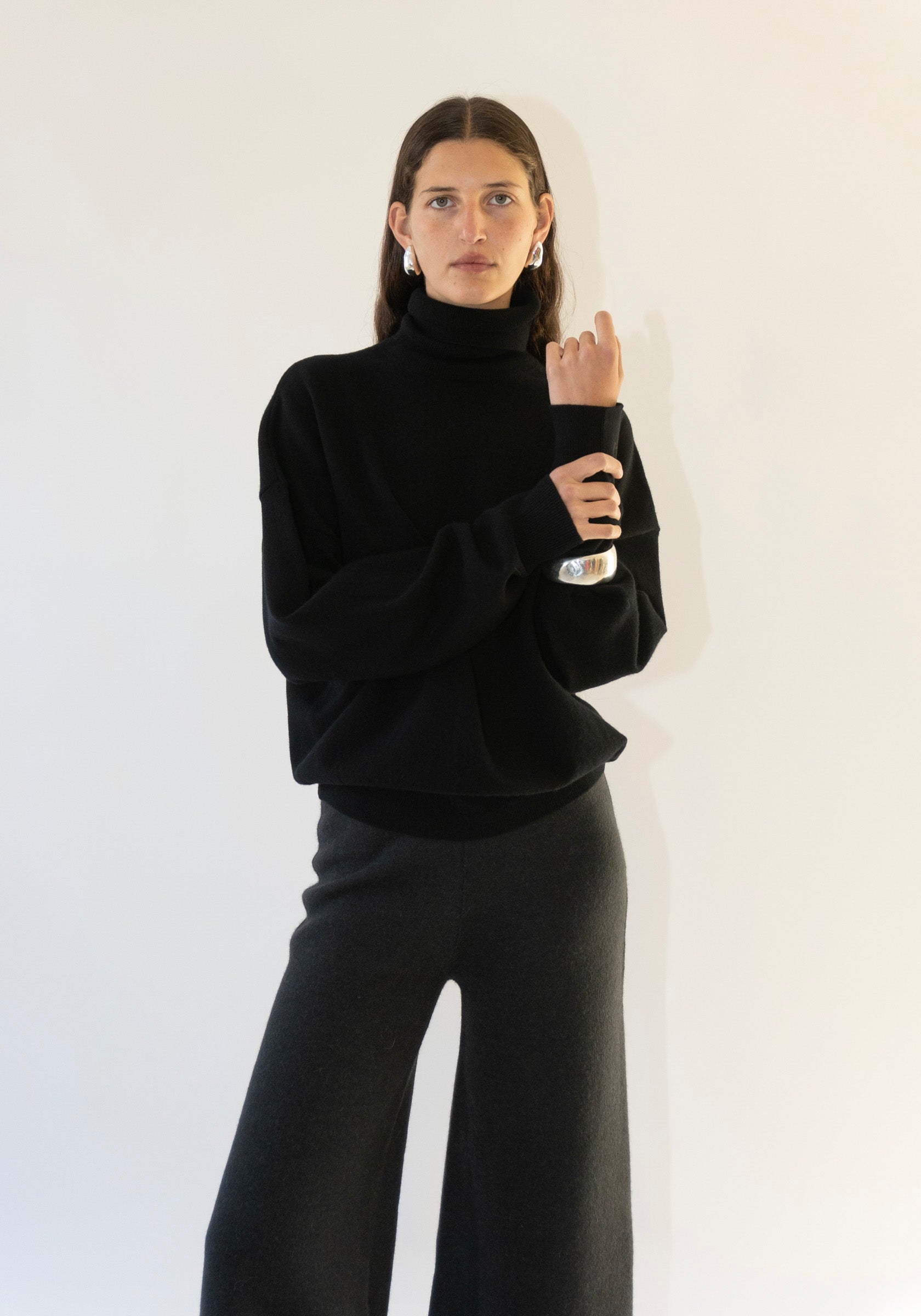 Cashmere Jill Sweater in Raven