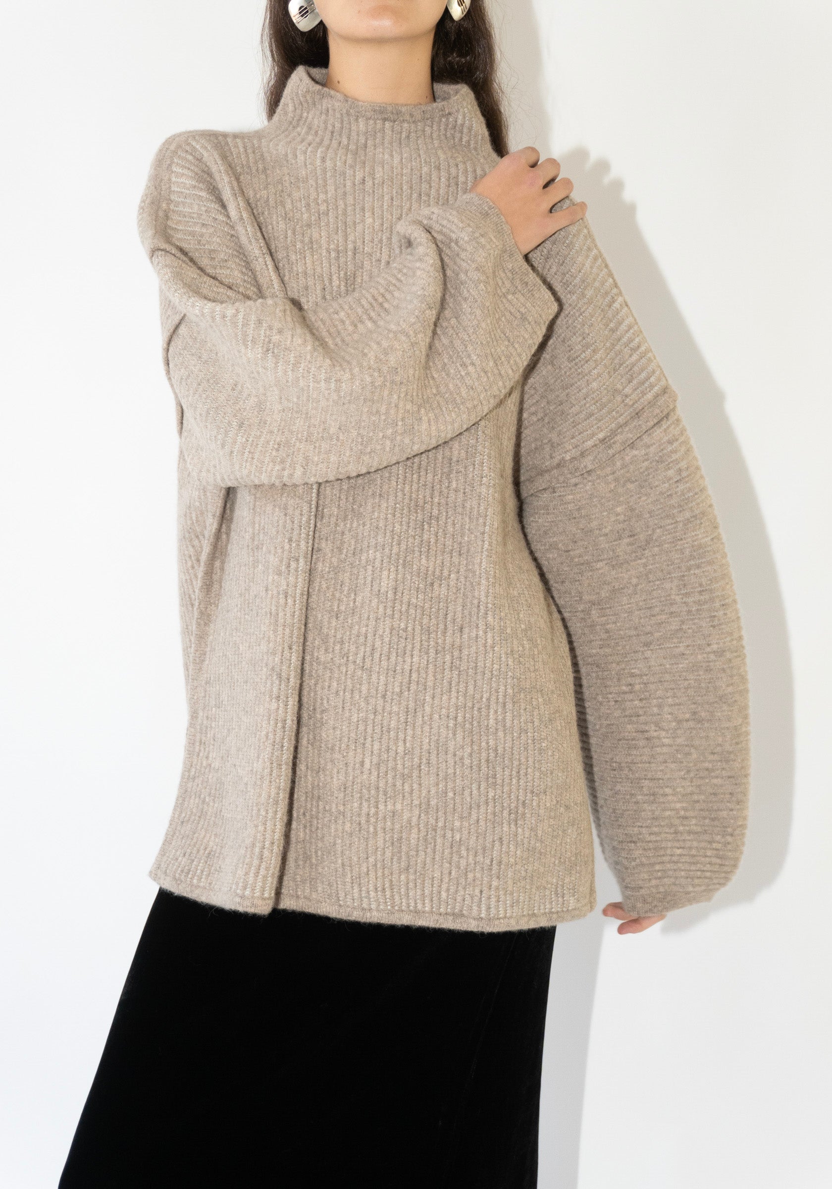 Ottoman Turtleneck Sweater in Moth Carrara