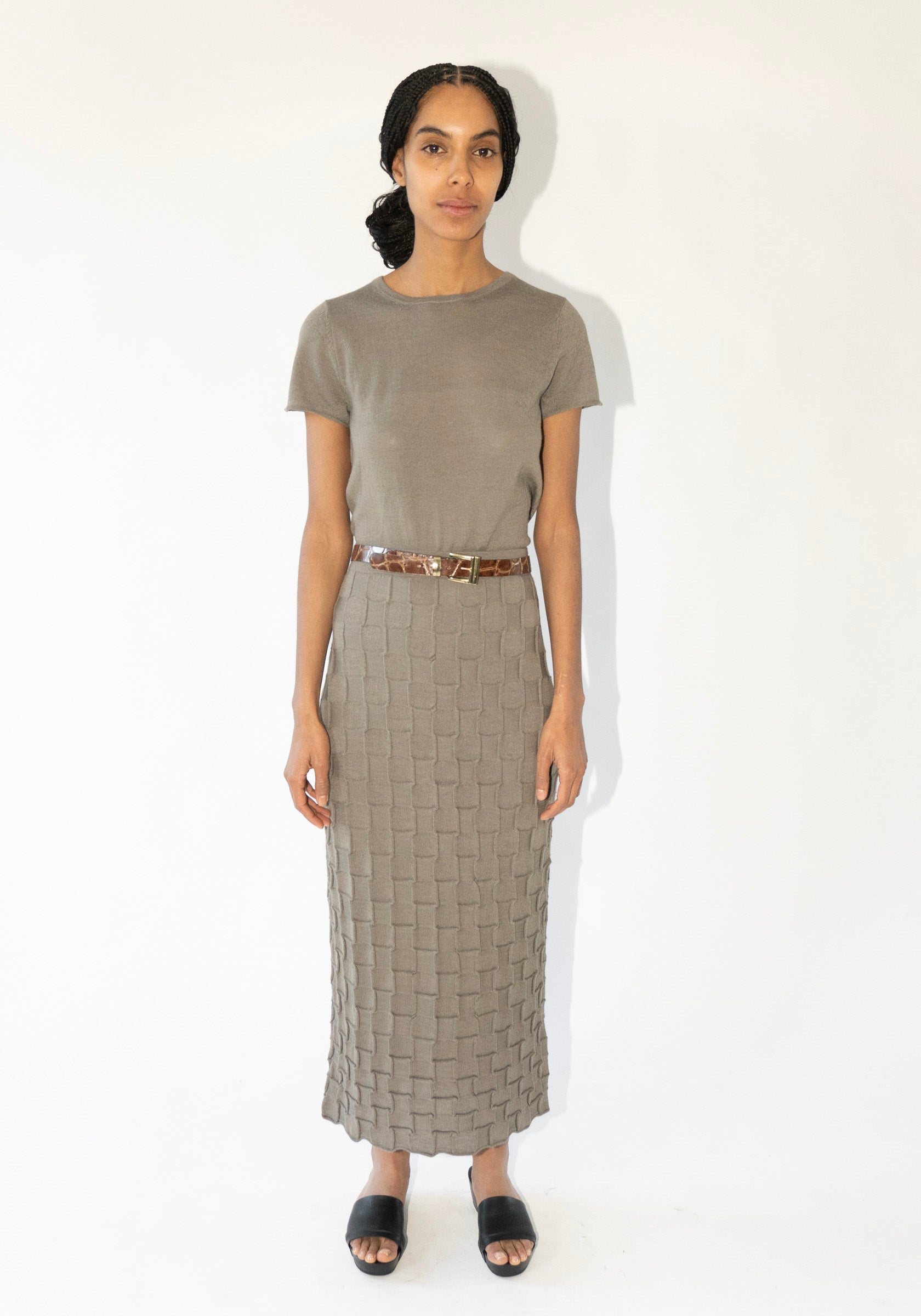 Inlay Skirt in Concrete