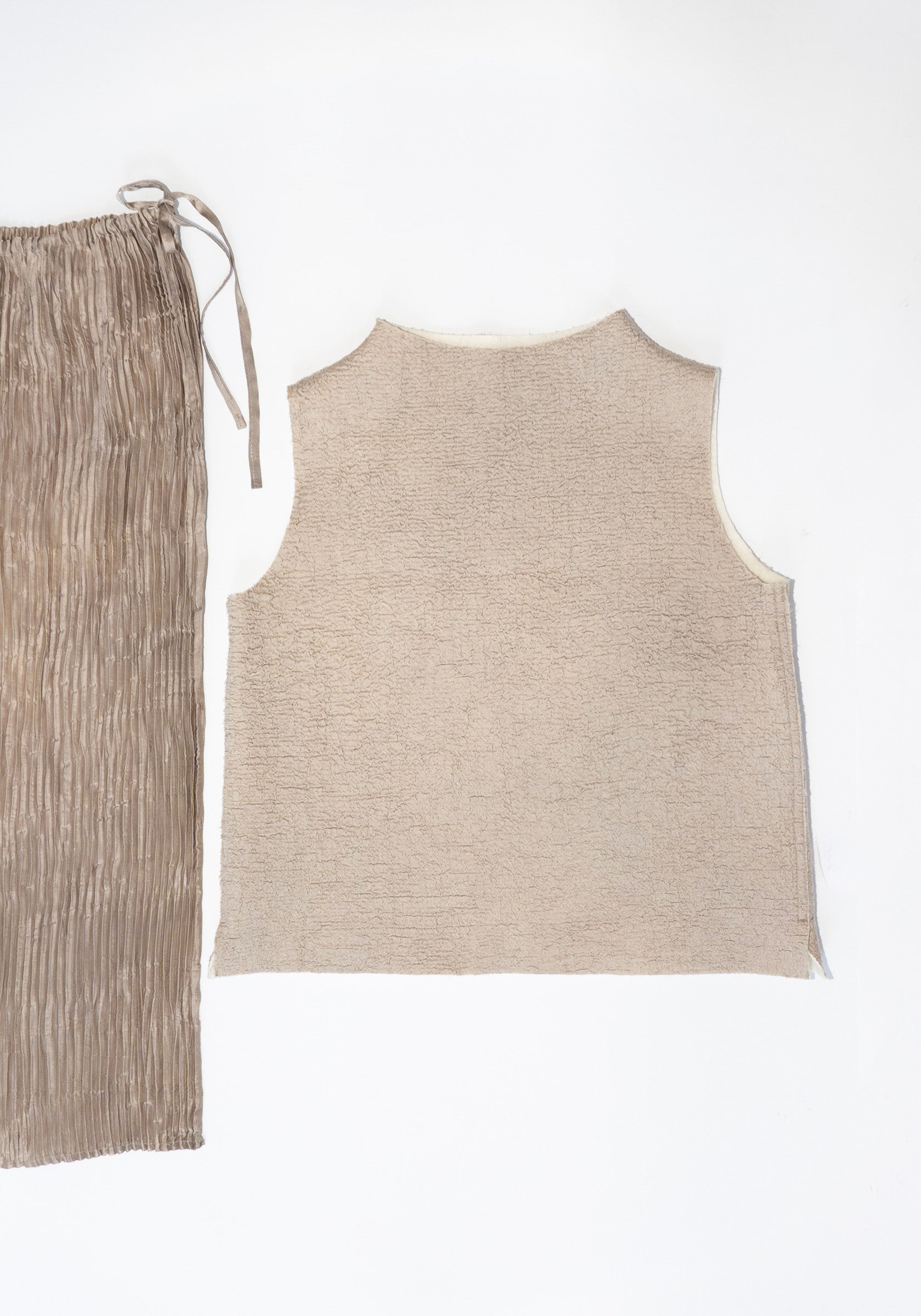 Azur Merino Wool Nuno Sleeveless Jumper in Stone