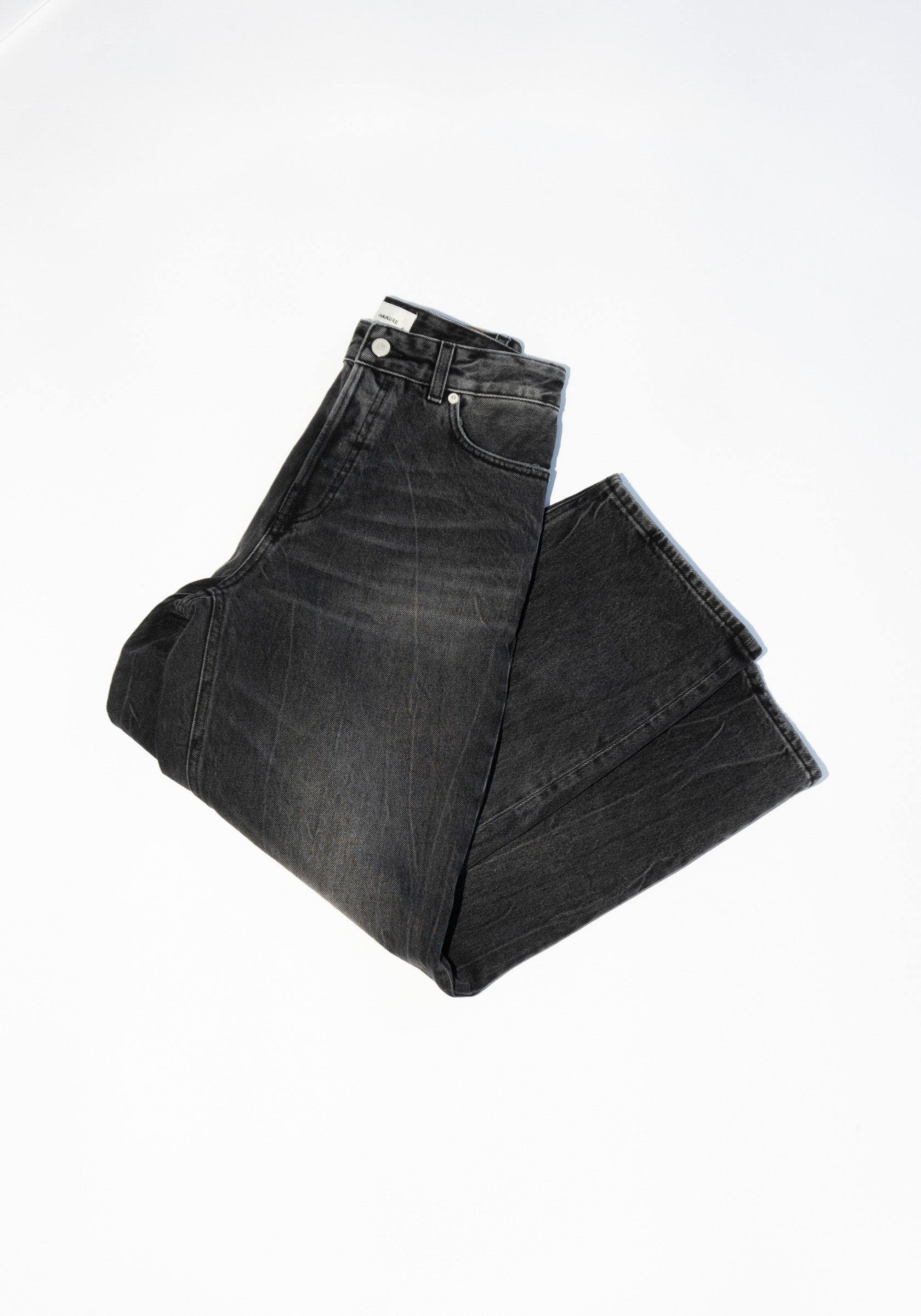 Betty Spider Straight Jean in Black