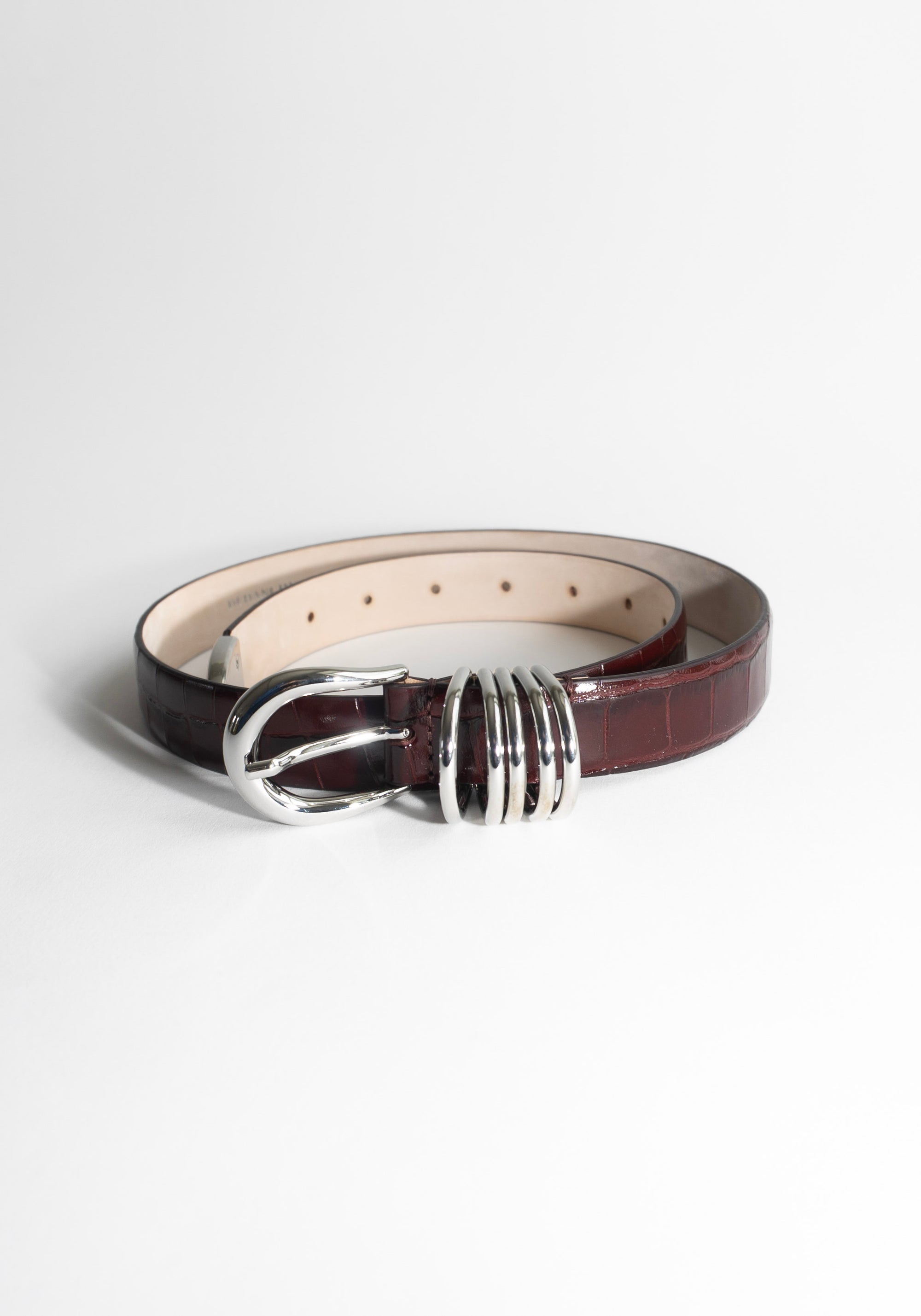 Hollyhock Croc Belt in Bordeaux with Silver