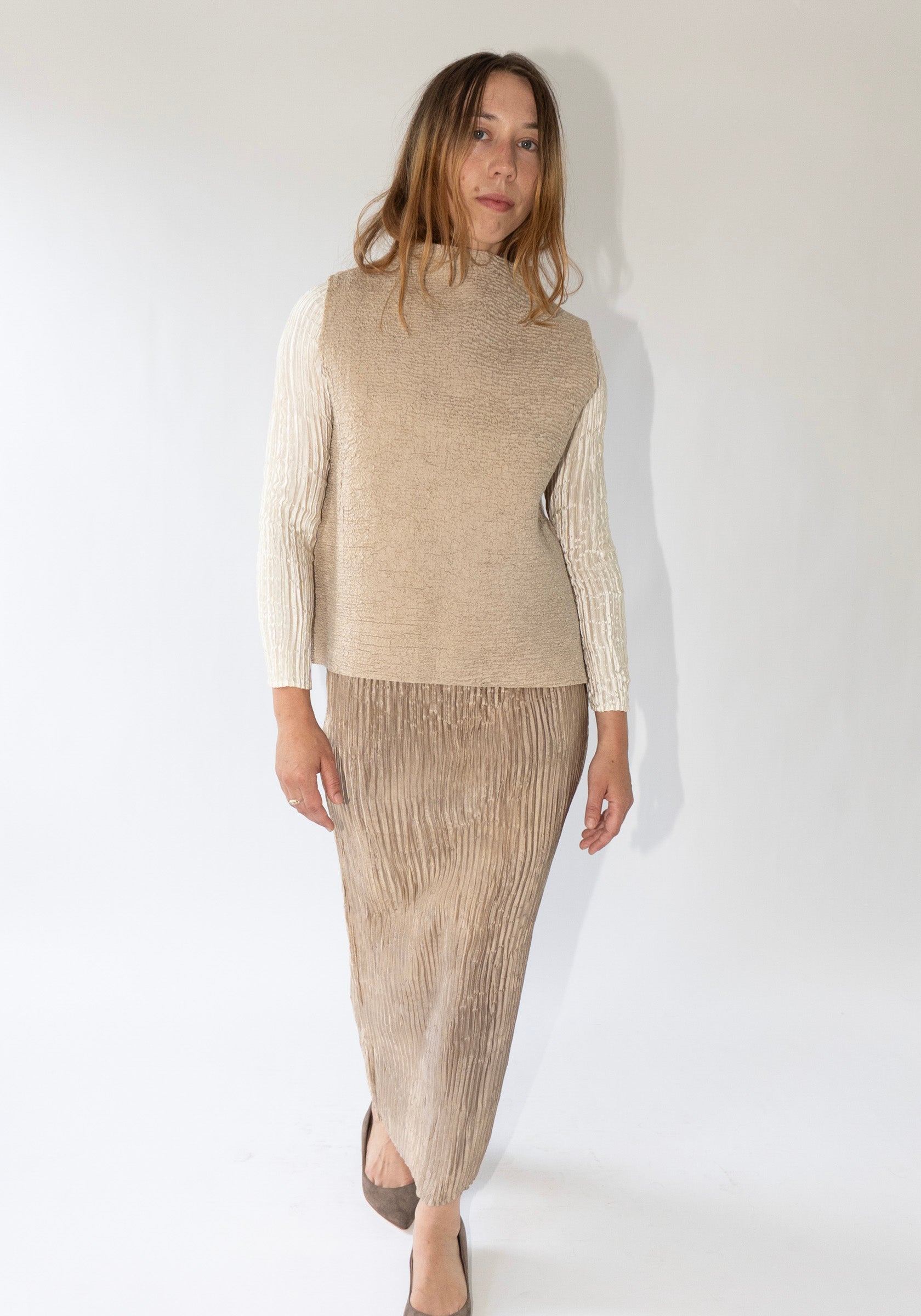 Azur Merino Wool Nuno Sleeveless Jumper in Stone