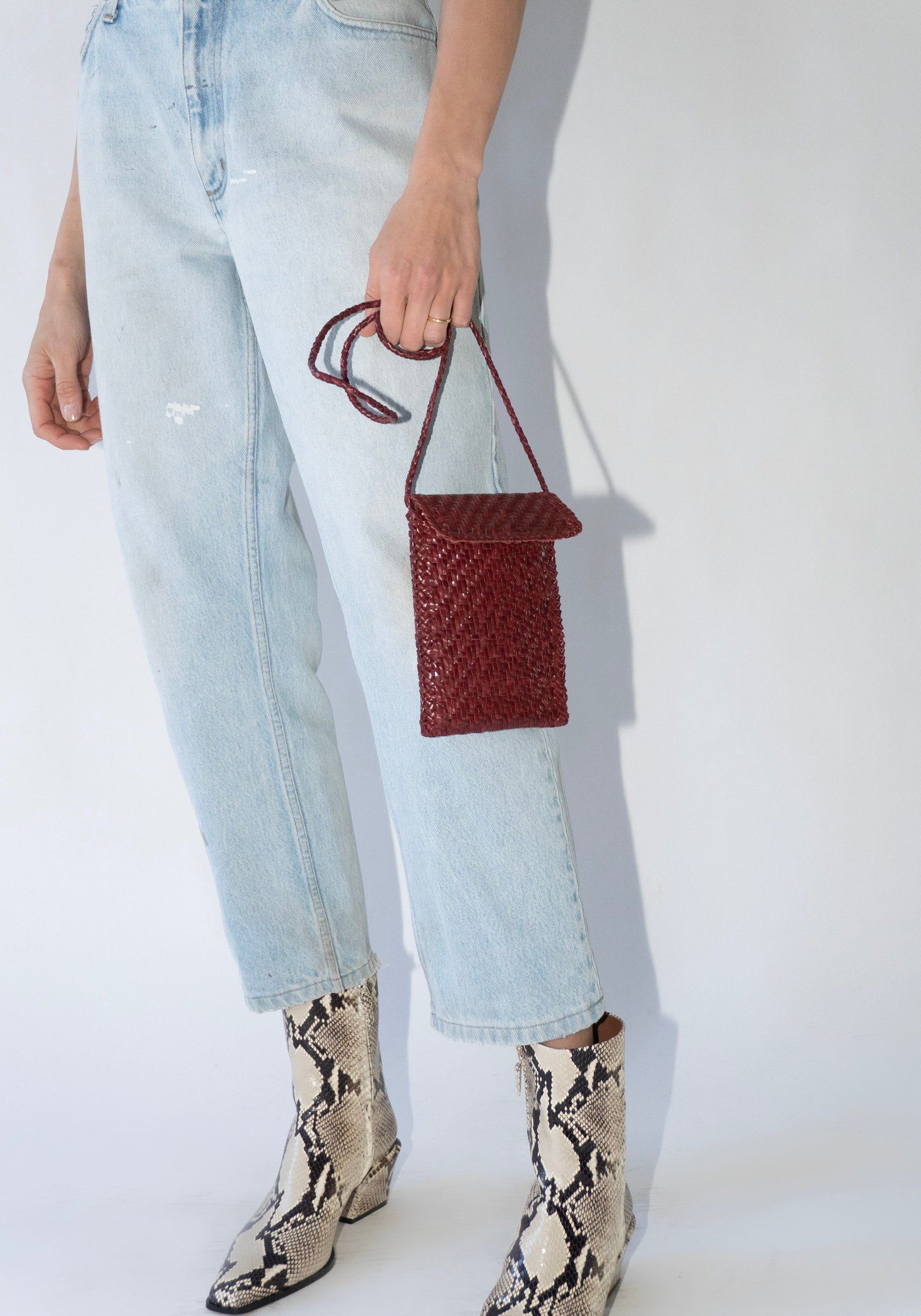 Phone Crossbody in Bordo