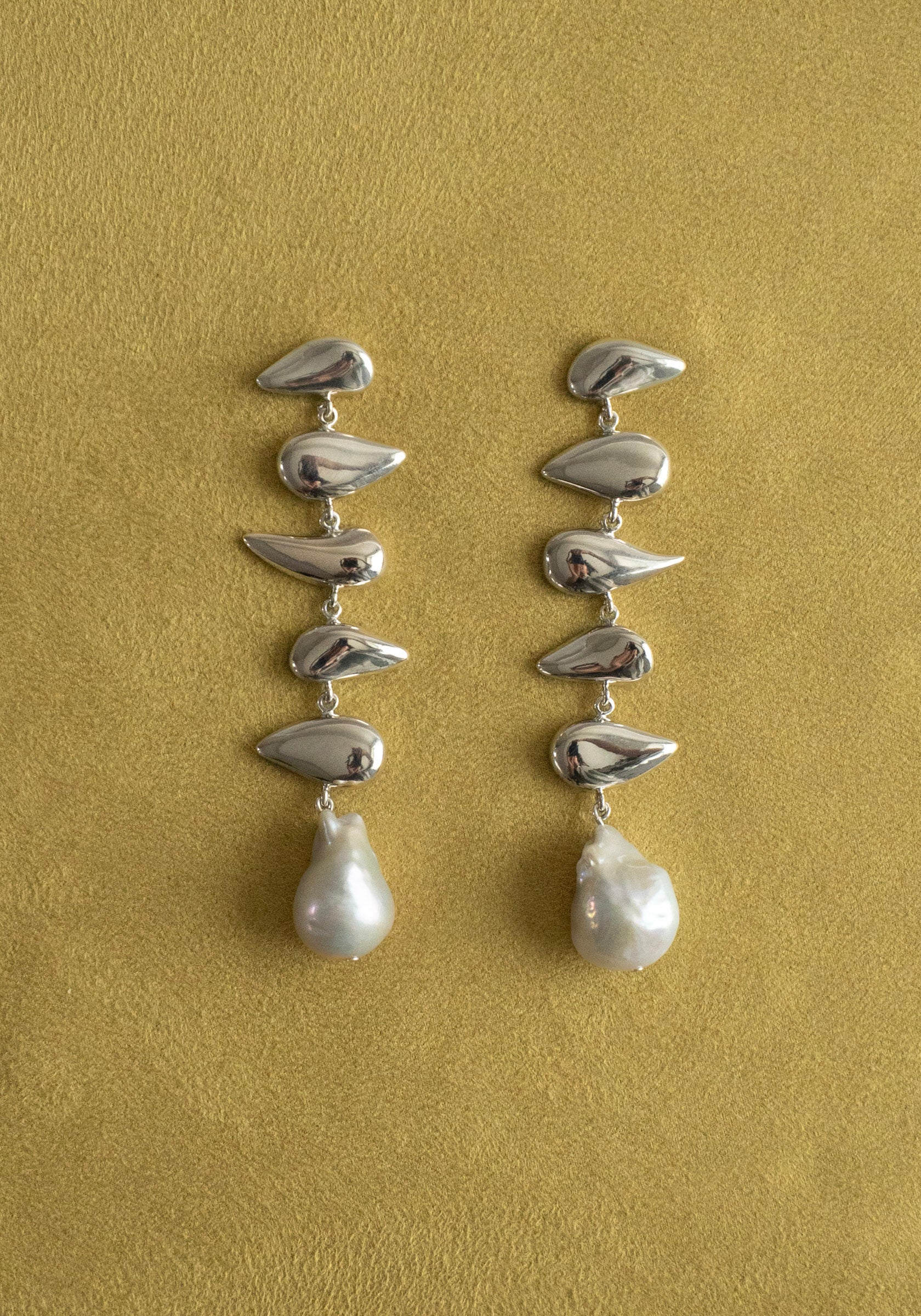Long Flora Earrings in Silver and Pearl