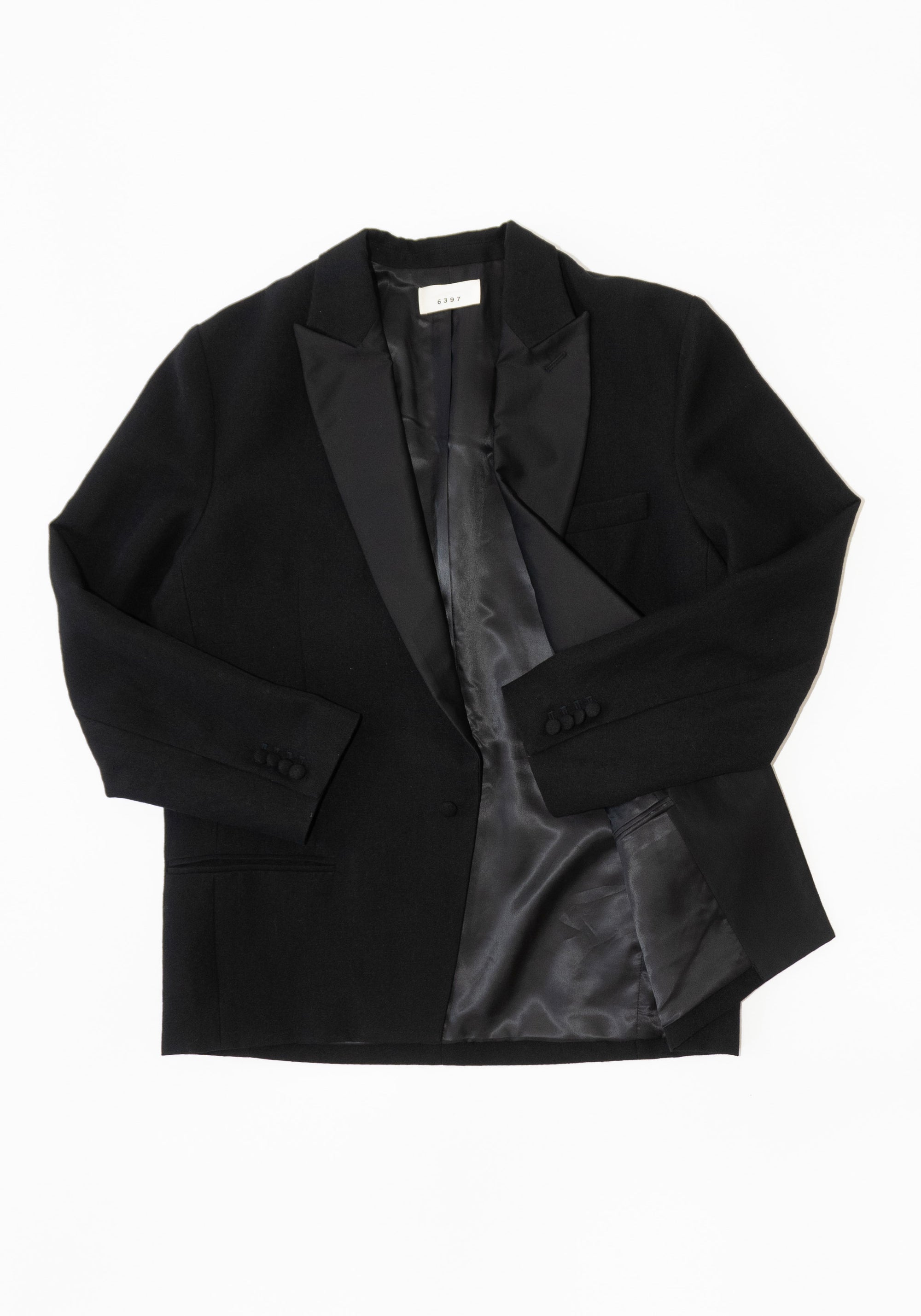 6397 Alt Tux Jacket in Black