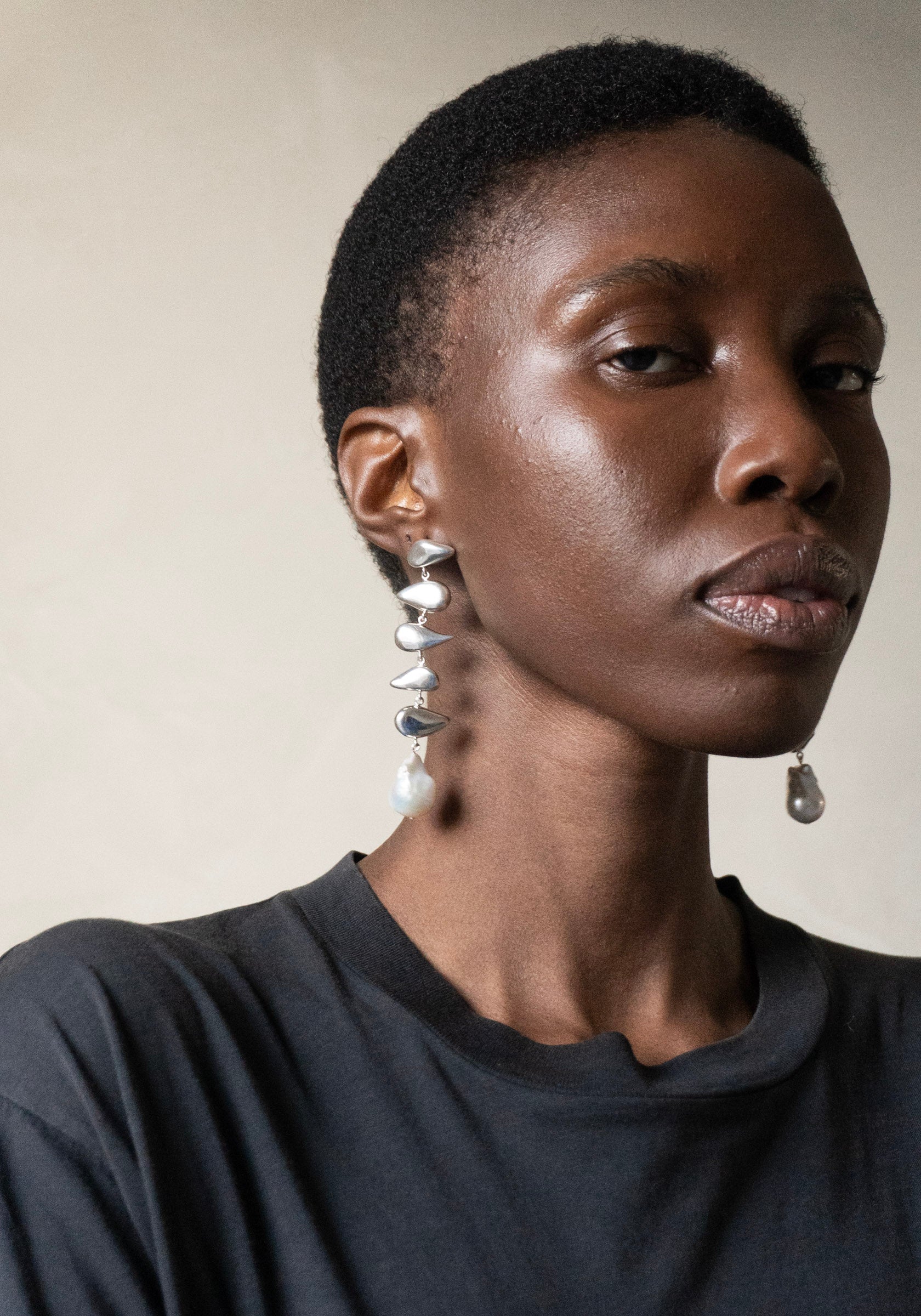 Long Flora Earrings in Silver and Pearl