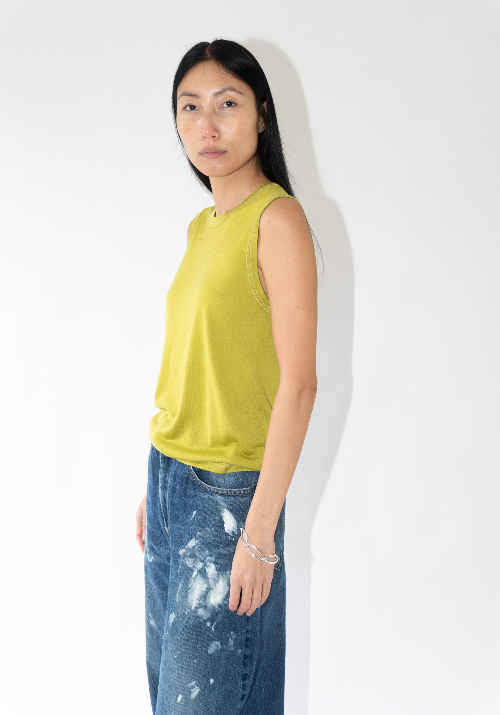 6397 Contrast Stitch Shell Tank in Asparagus

