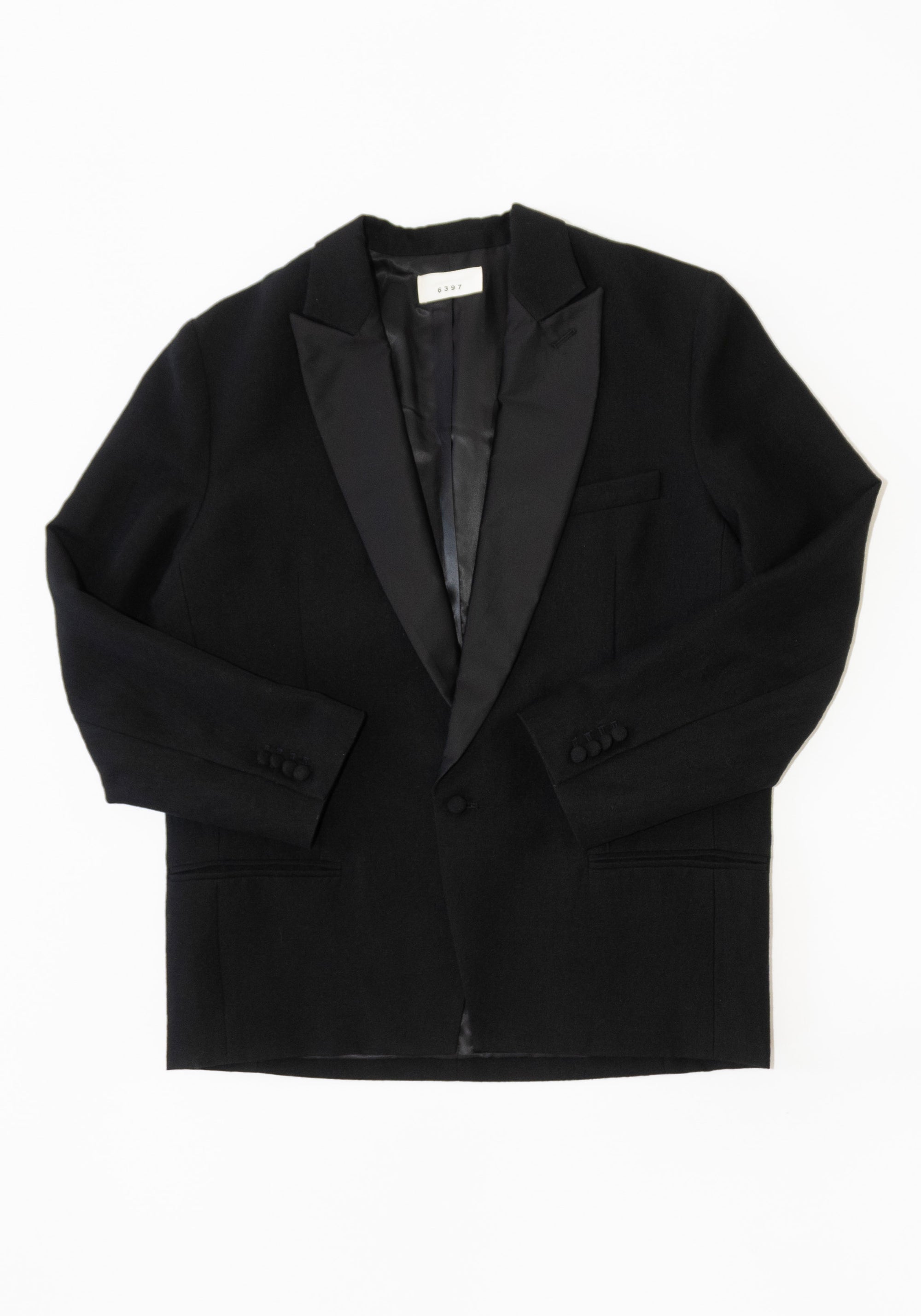 6397 Alt Tux Jacket in Black