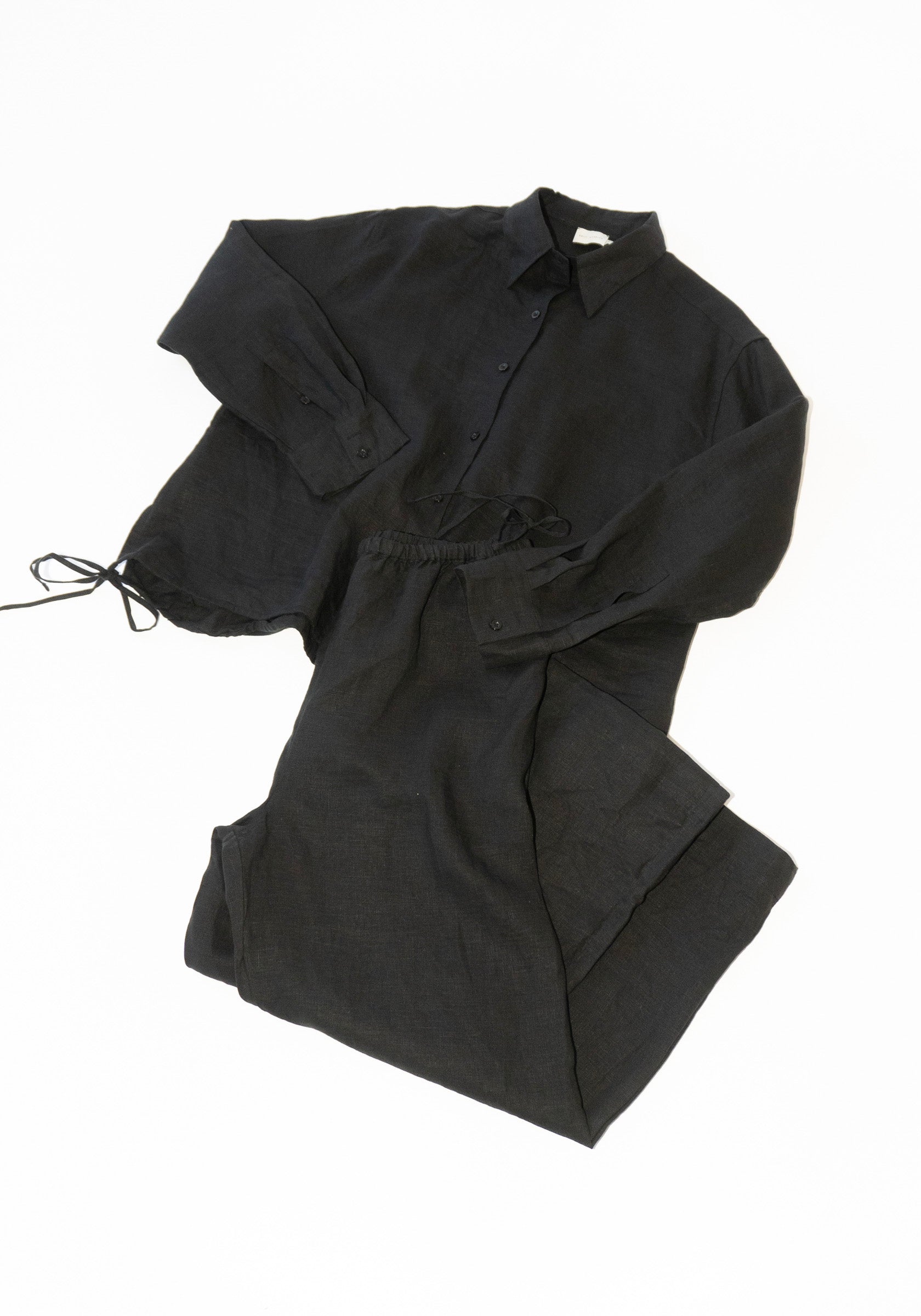 Deiji Studios Tie Split Linen Set in Black Solid