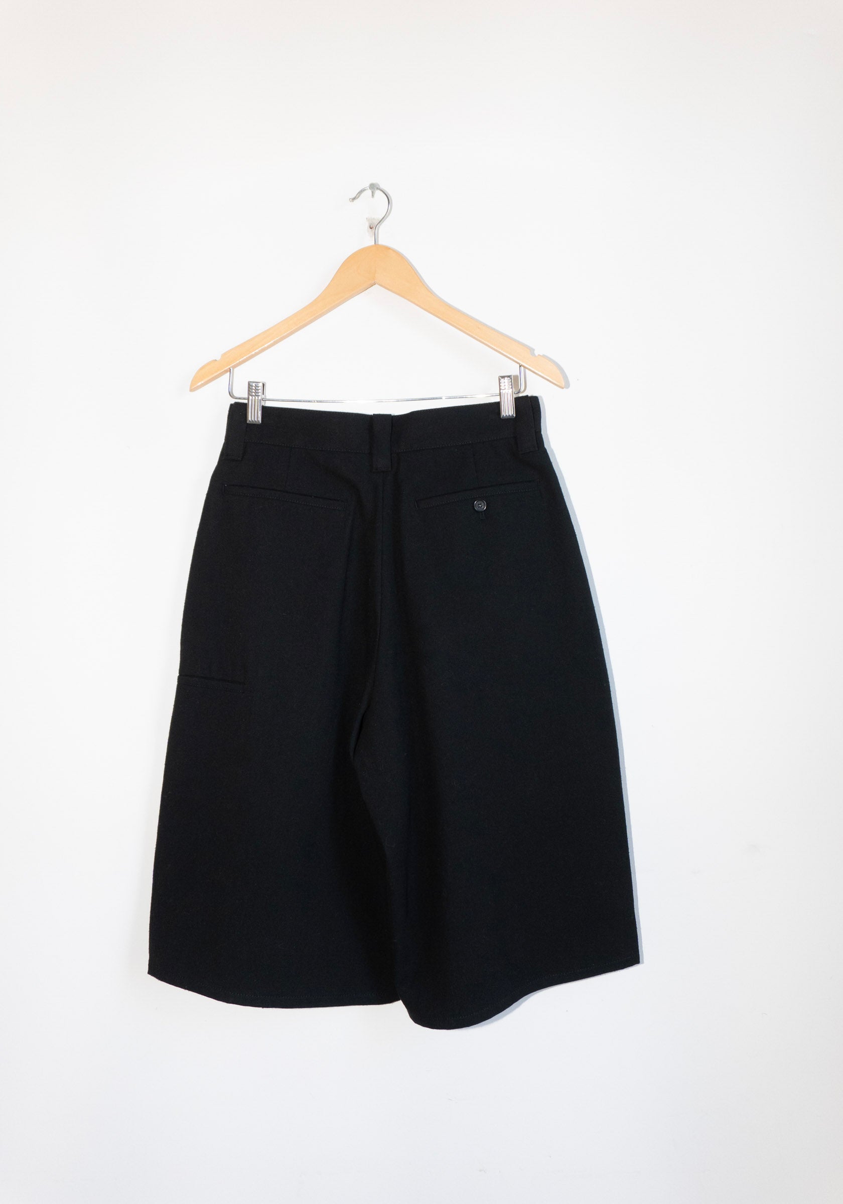 6397 Big Short in Black