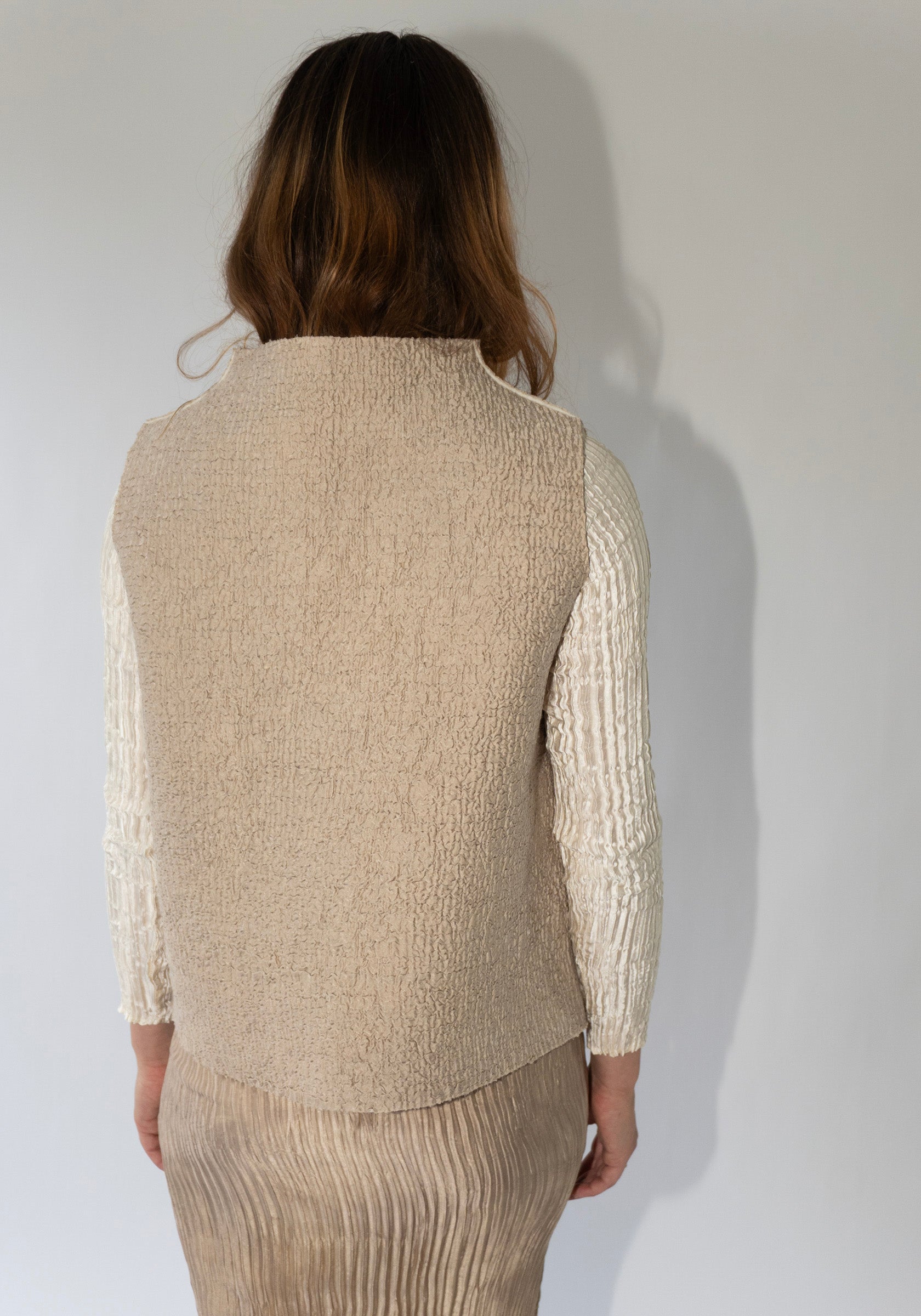 Azur Merino Wool Nuno Sleeveless Jumper in Stone
