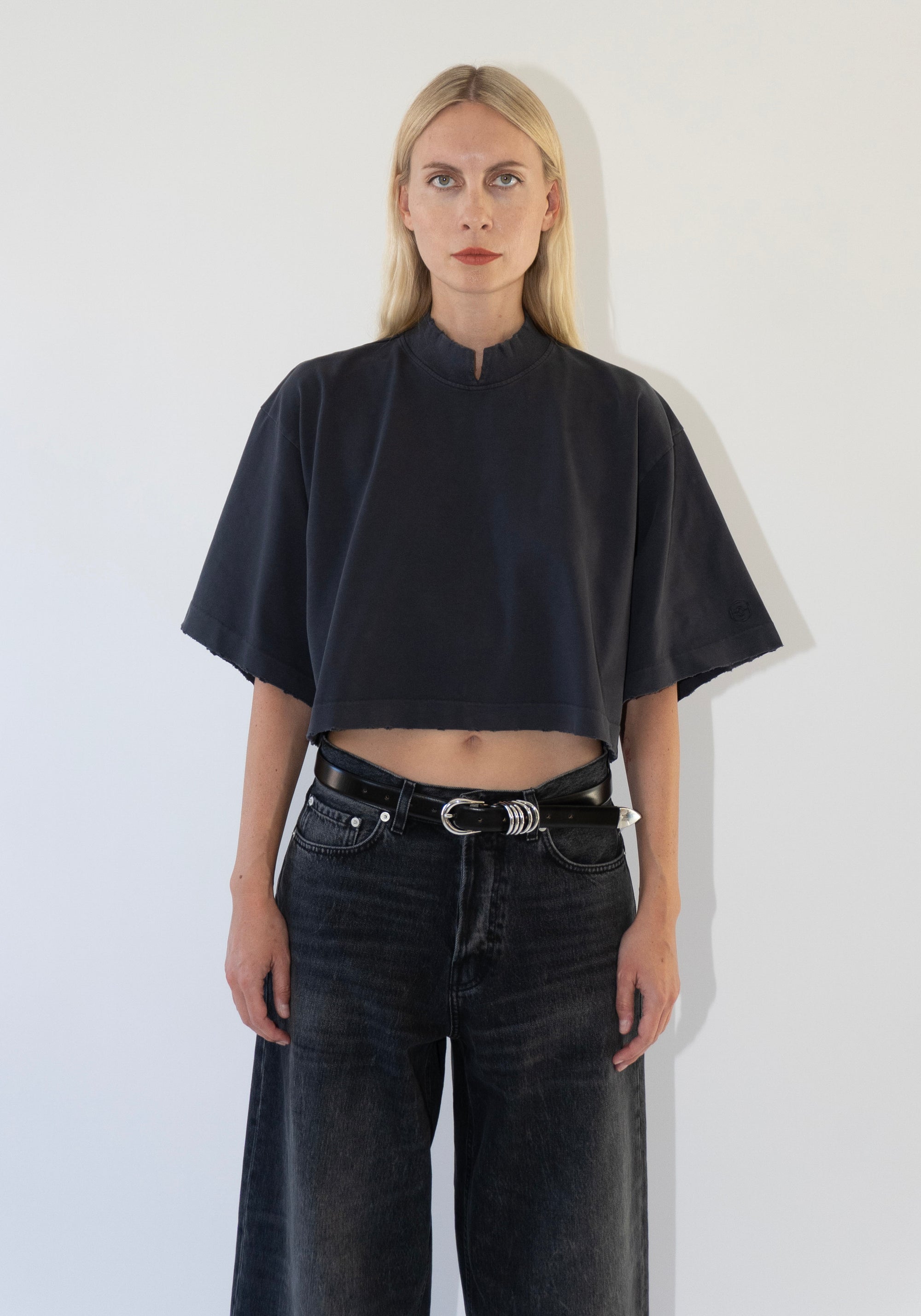 Ruadh The Nessa Tee in Faded Charcoal