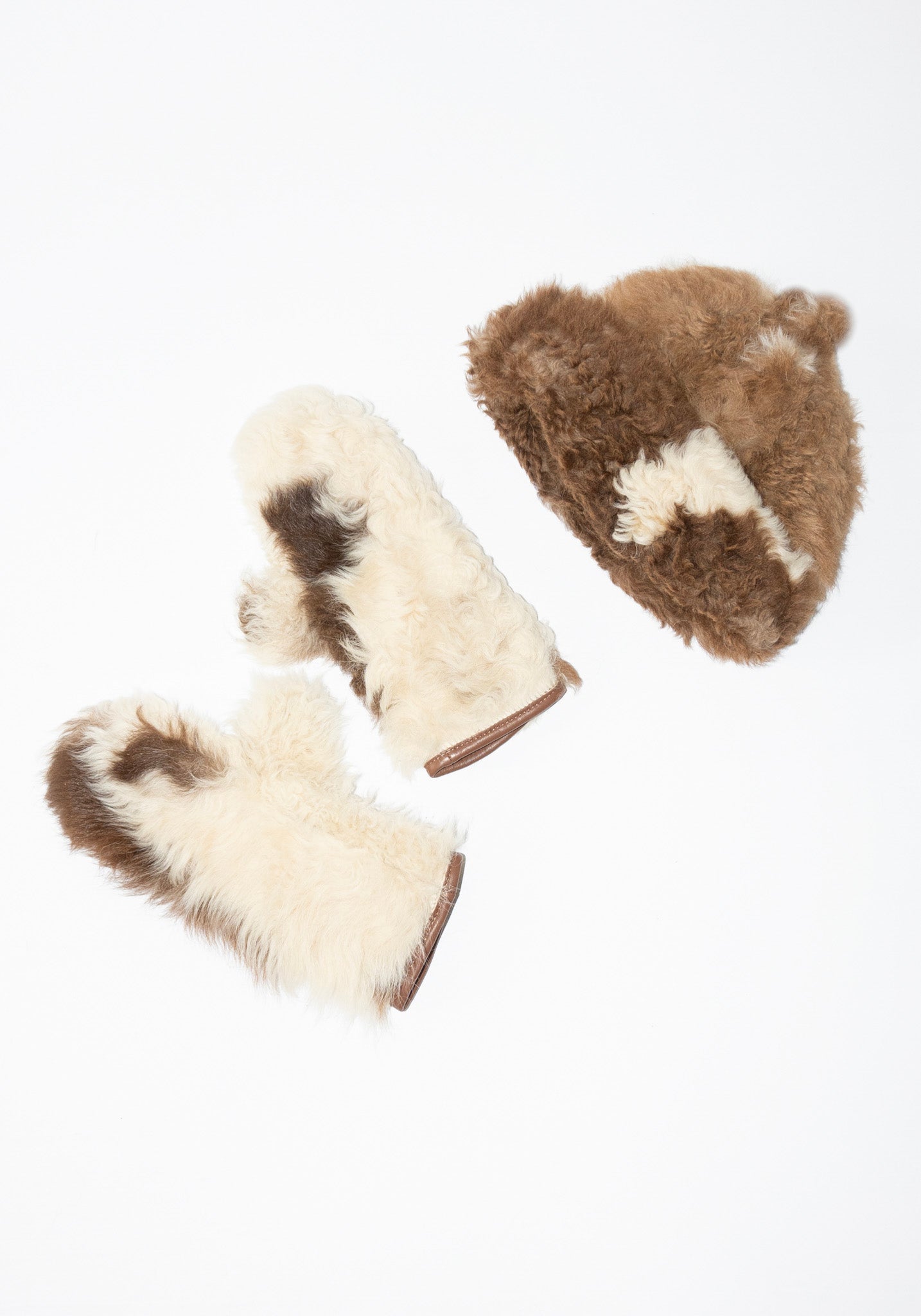 Cawley Cow Sheepskin Mittens