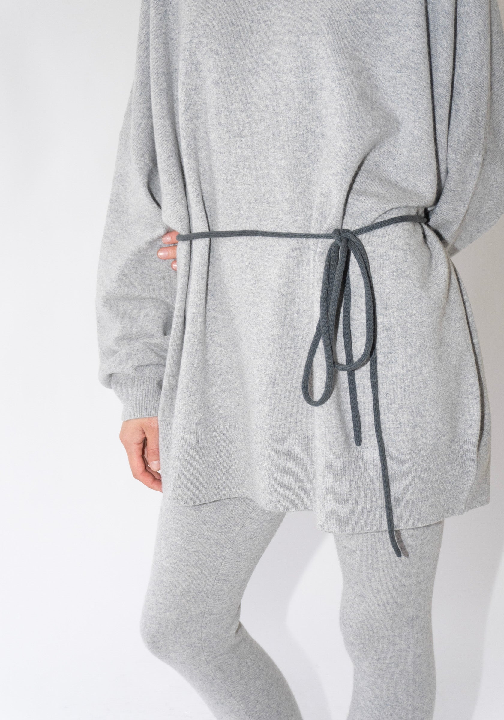 【今月末まで】extreme cashmere TUBE BELT extreme cashmere ribbed belt dark blue – 389 rain – extreme cashmere x