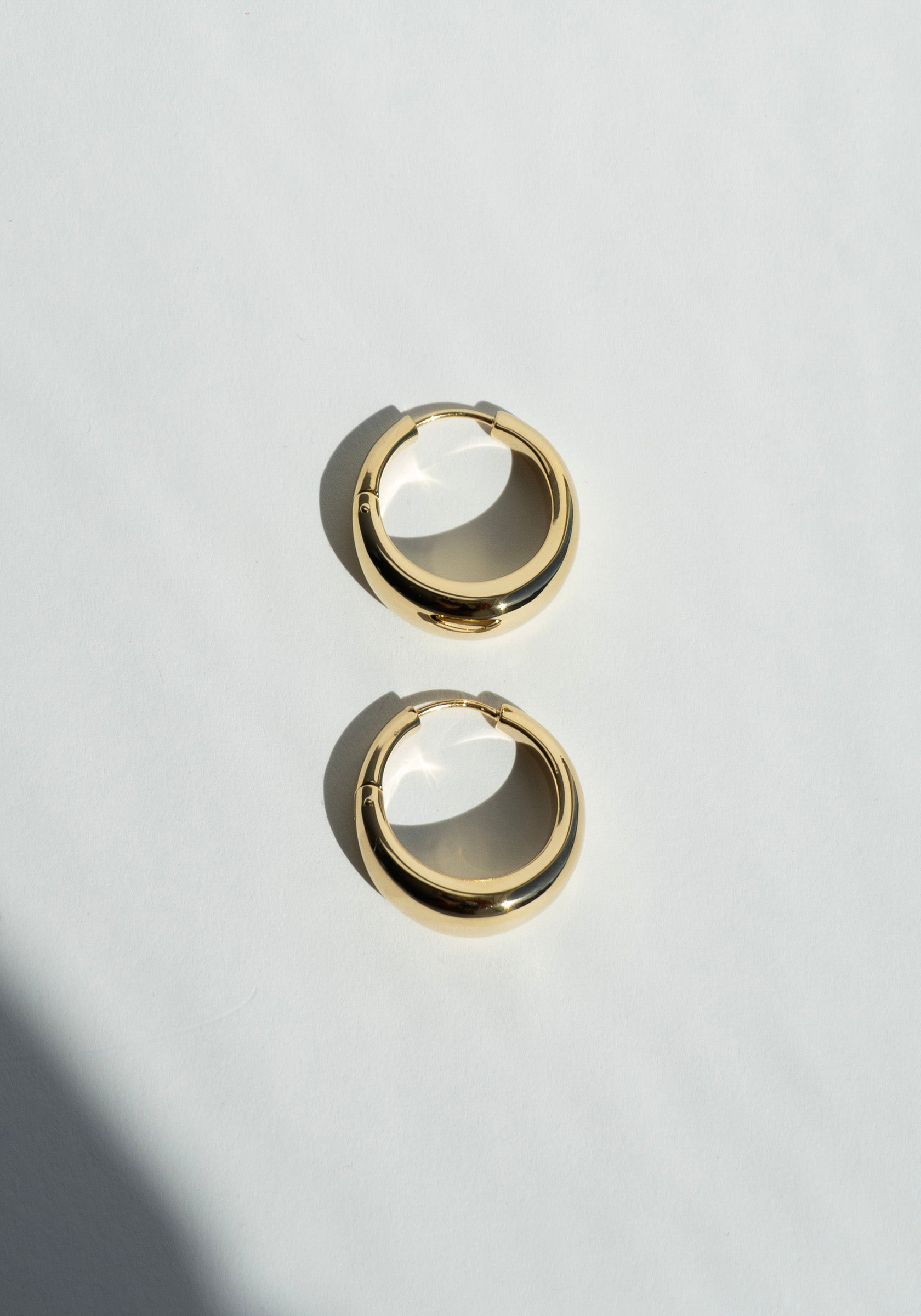 Andrea Hoops in Gold