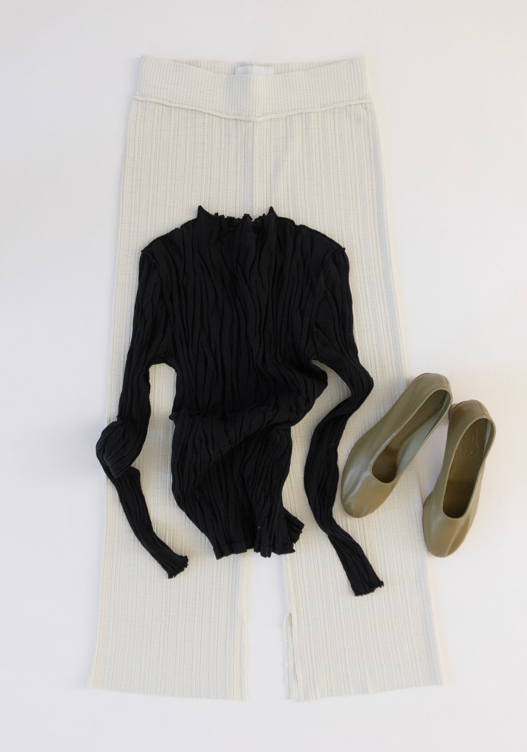 RUS Velo Sweater in Black