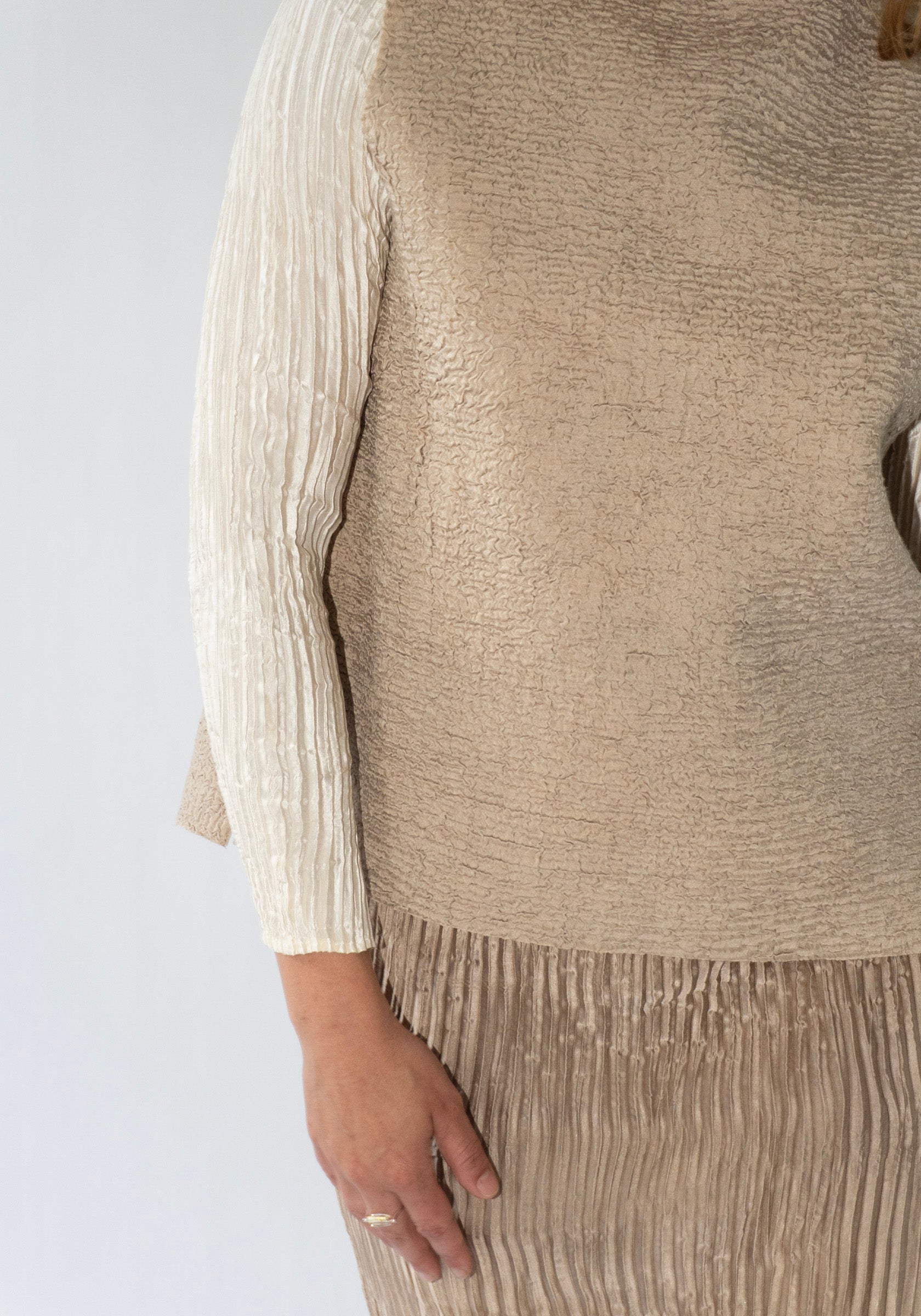 Azur Merino Wool Nuno Sleeveless Jumper in Stone