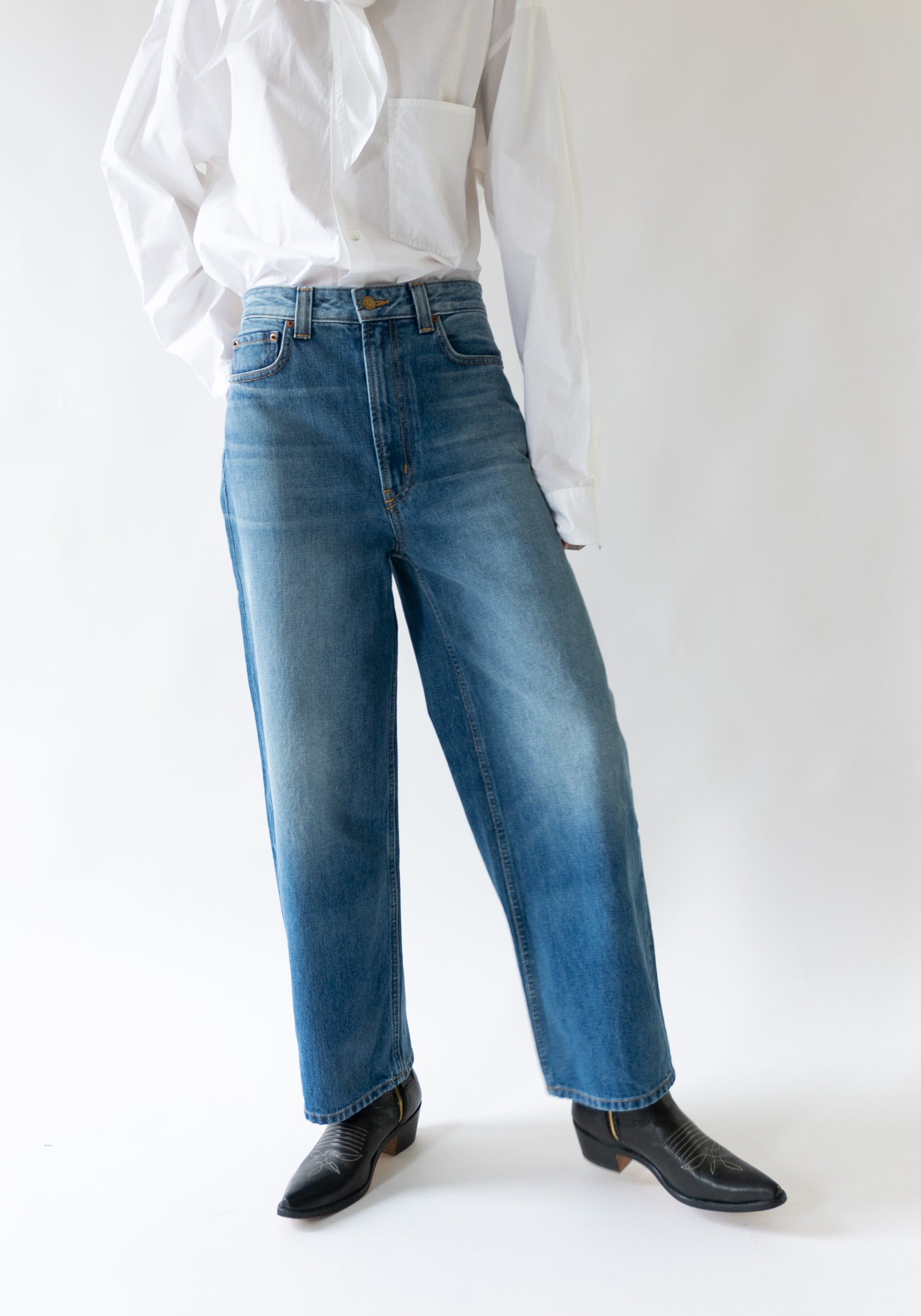 Easy Jean Mid Relaxed in Silvia Wash