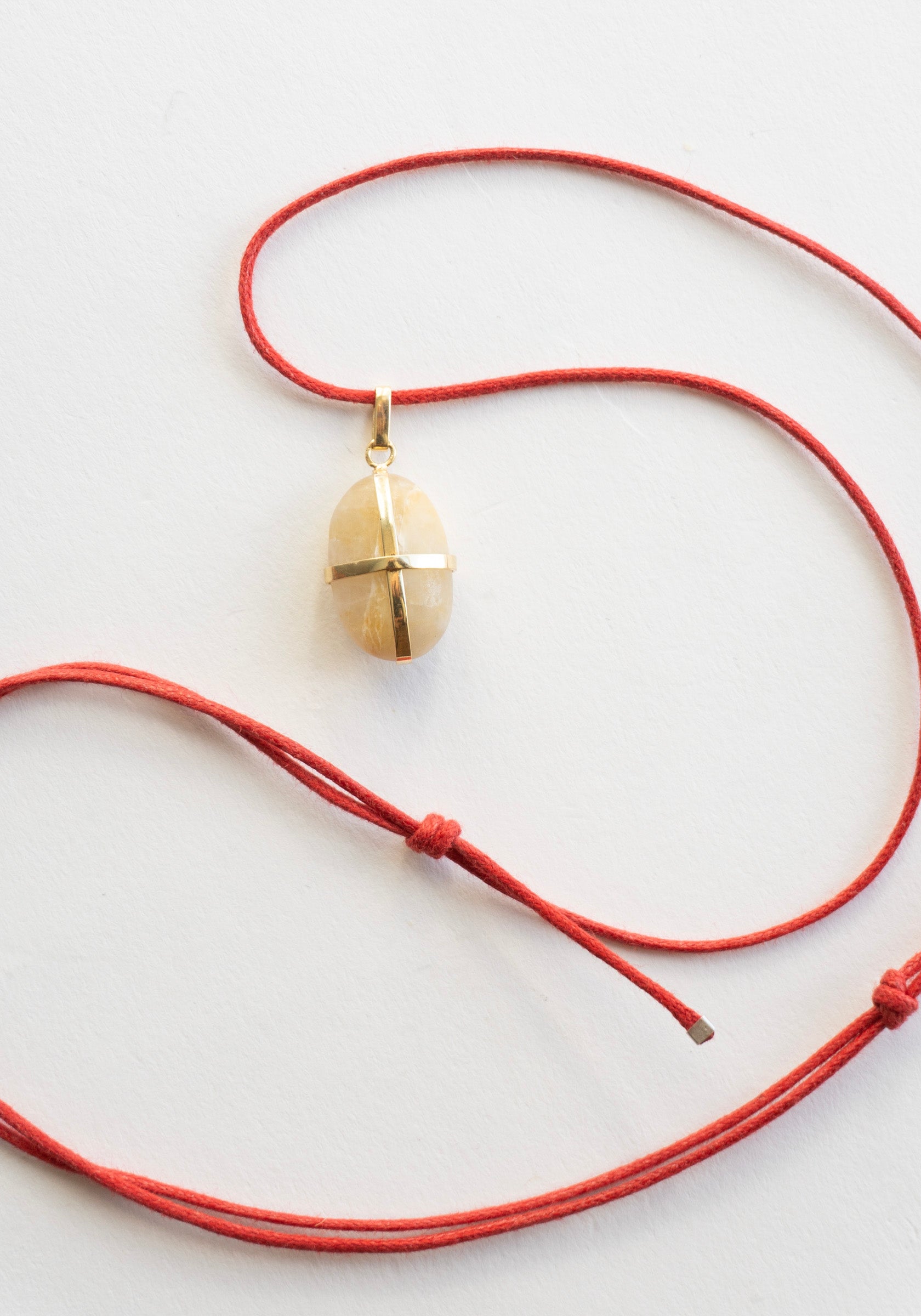 "Cloudy Pearl" Stone Gold Ribbon Necklaces