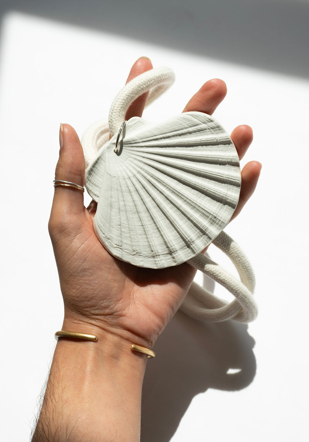 Porcelain Shell .07 Amulet