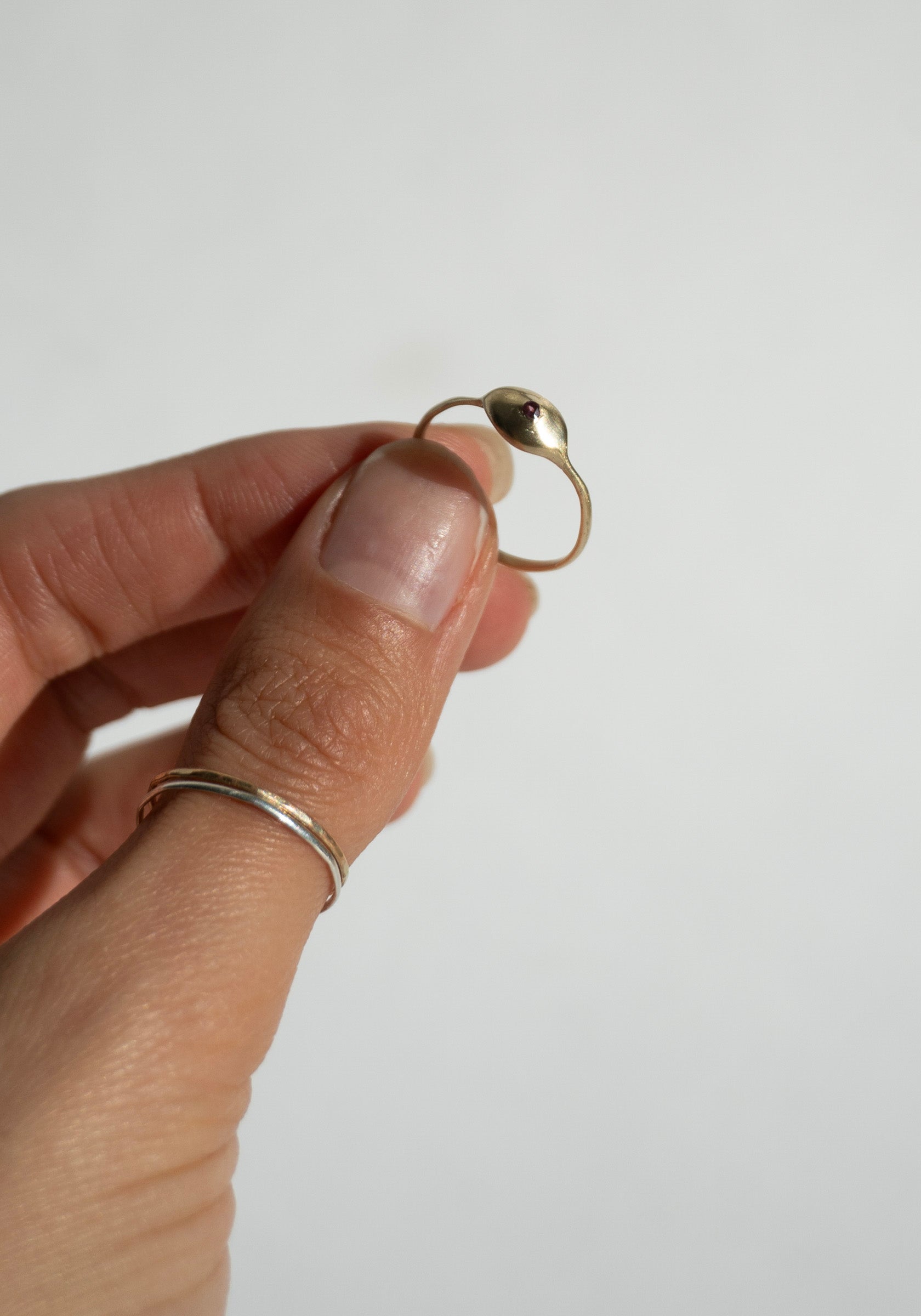 Takara Sarta Ring in Gold