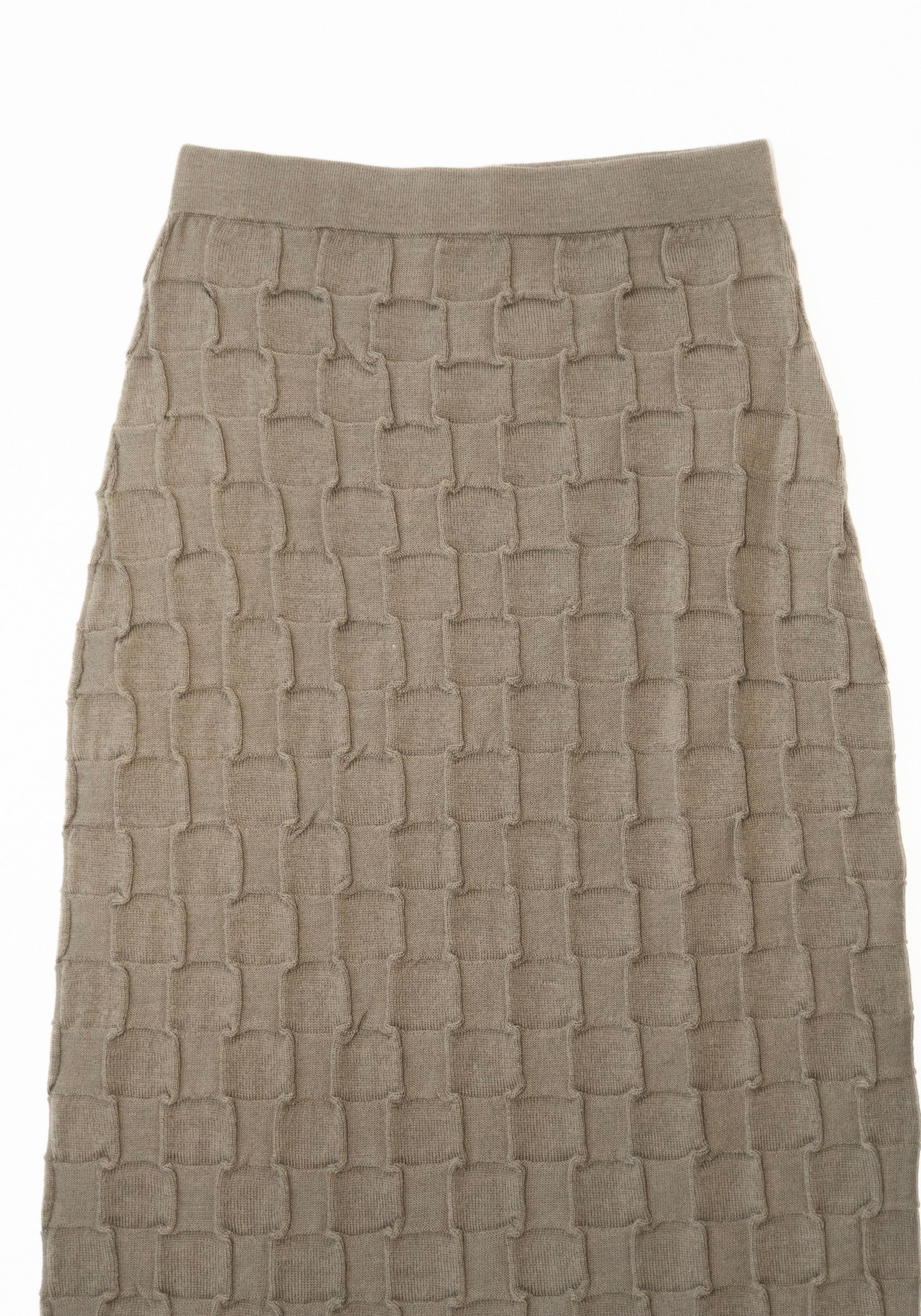 Inlay Skirt in Concrete