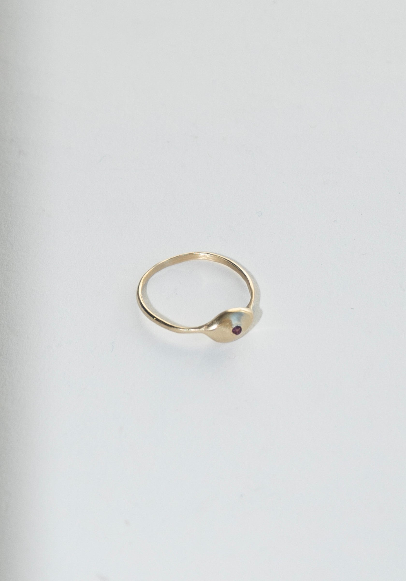 Takara Sarta Ring in Gold