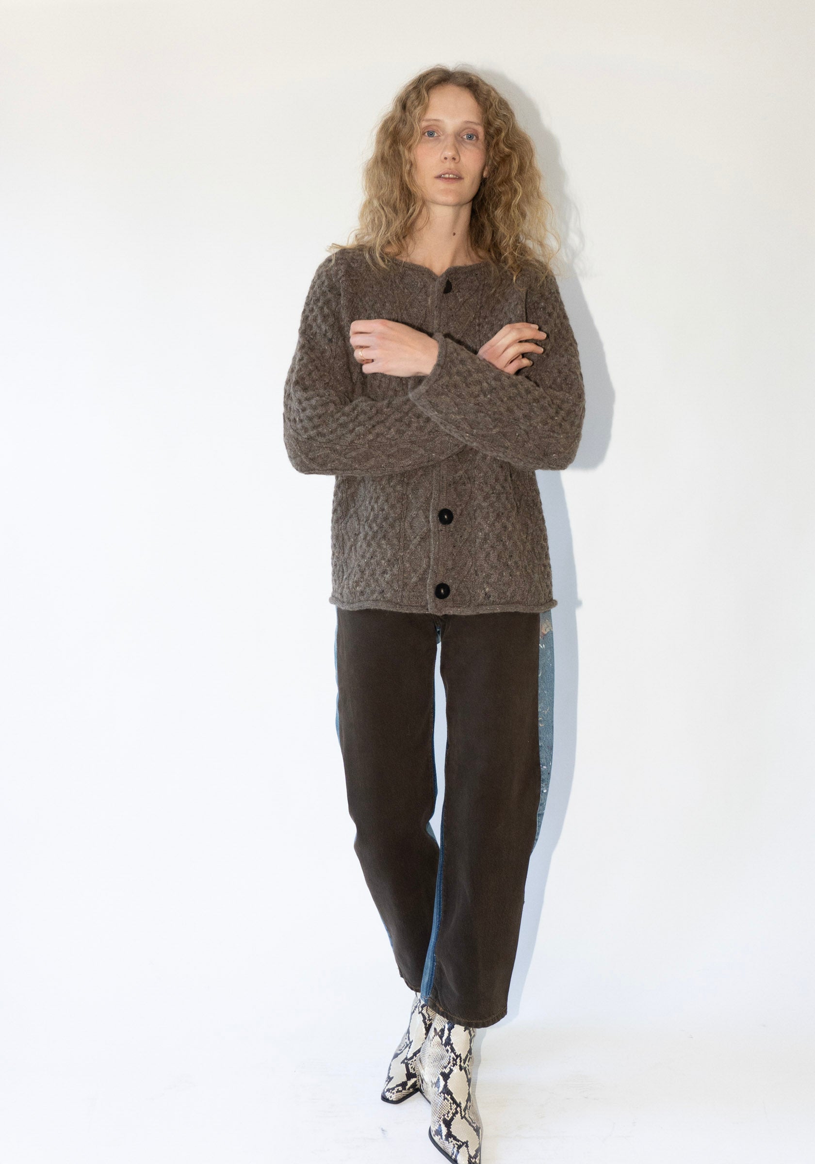 Gardeners Cable Cardigan in Mushroom