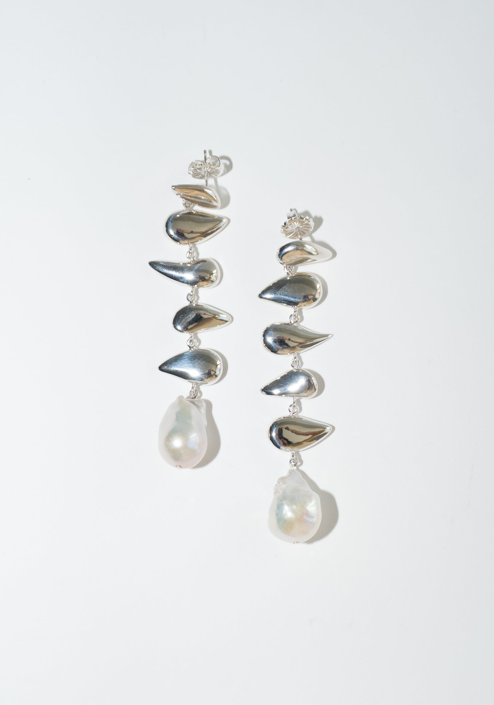 Long Flora Earrings in Silver and Pearl