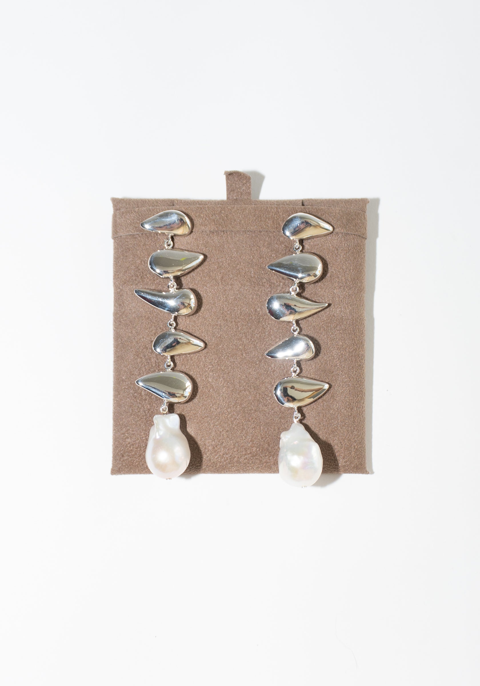 Long Flora Earrings in Silver and Pearl