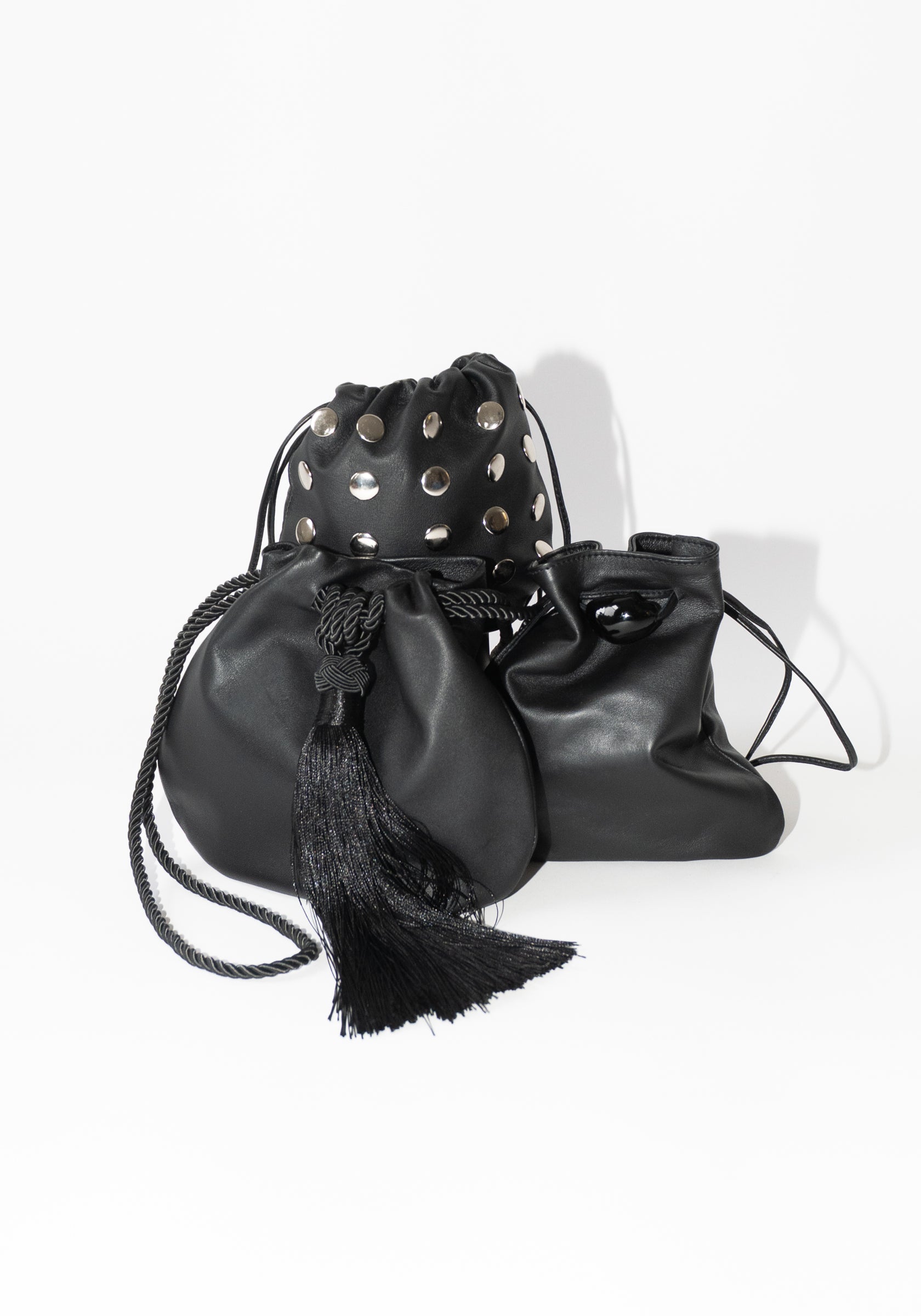 Ayllon Casilda Pouch in Black – VESTIGE