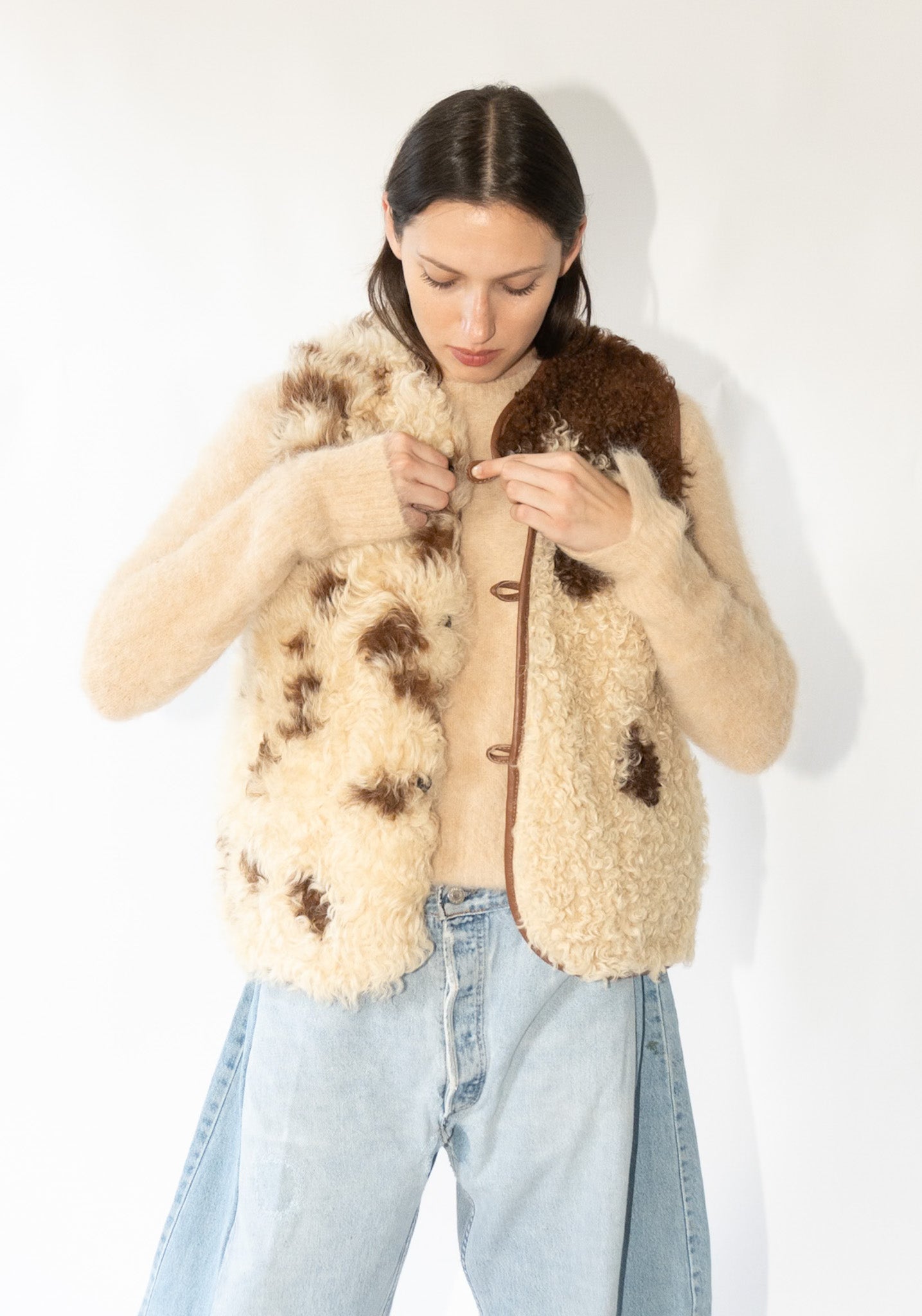 Ella Sheepskin Vest in Cow