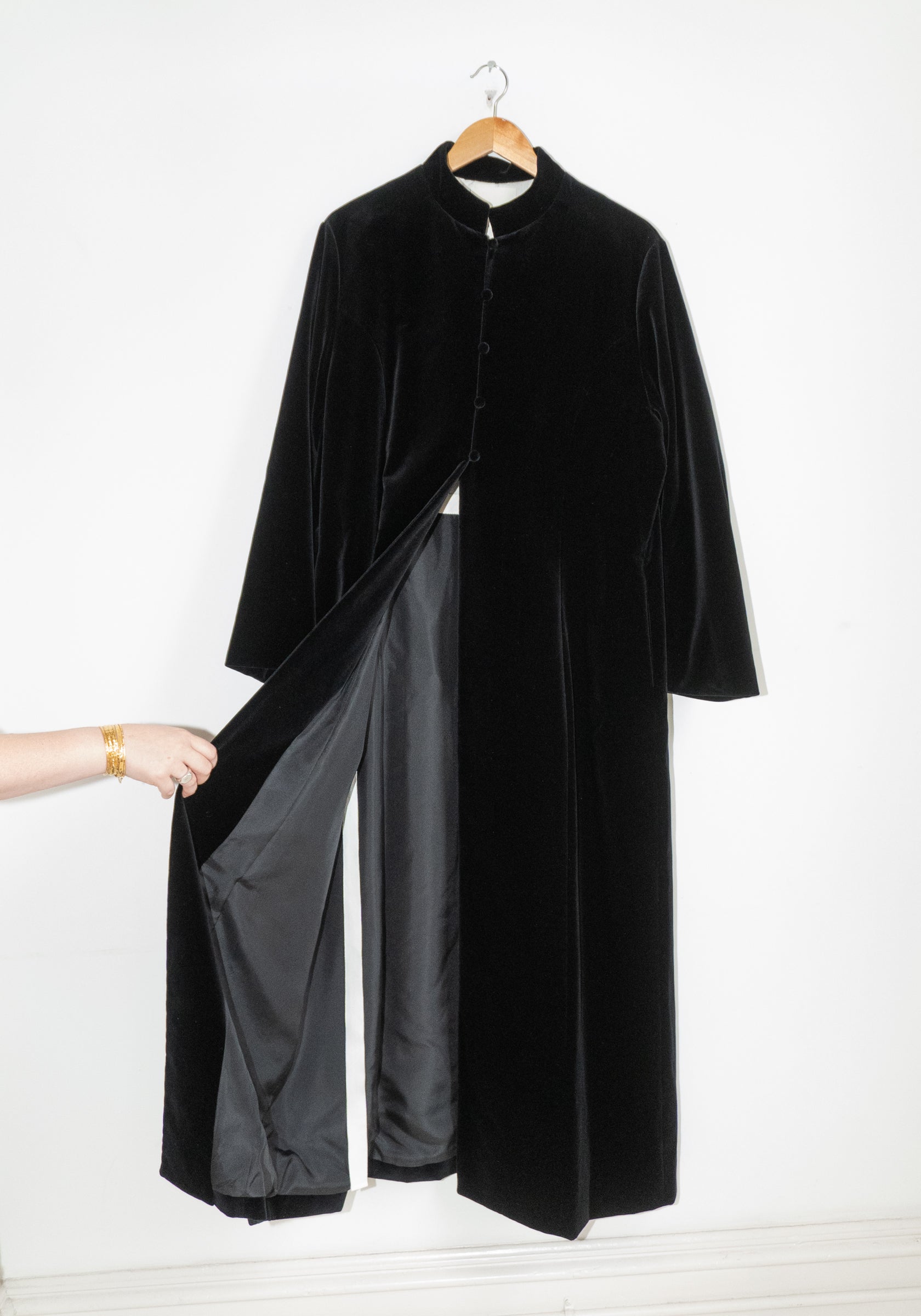 Colleen Allen House Coat in Black