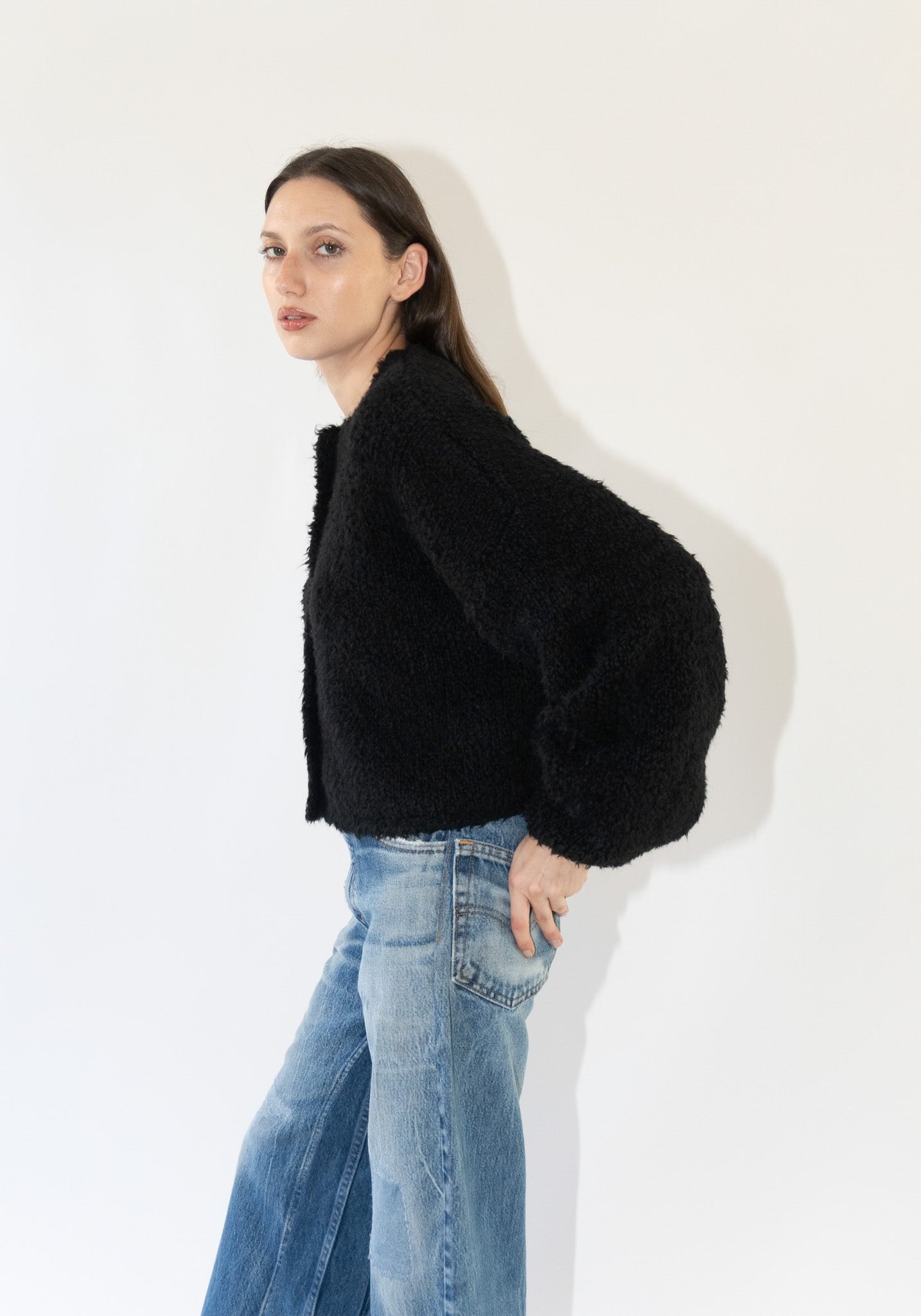 Cordera Teddy Cropped Cardigan in Black