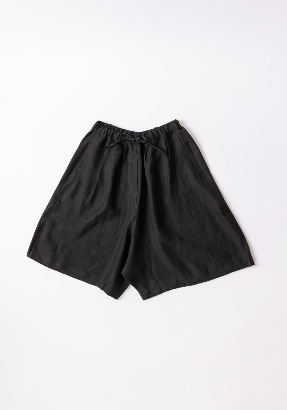 Cordera Linen Maxi Bermuda Shorts in Black