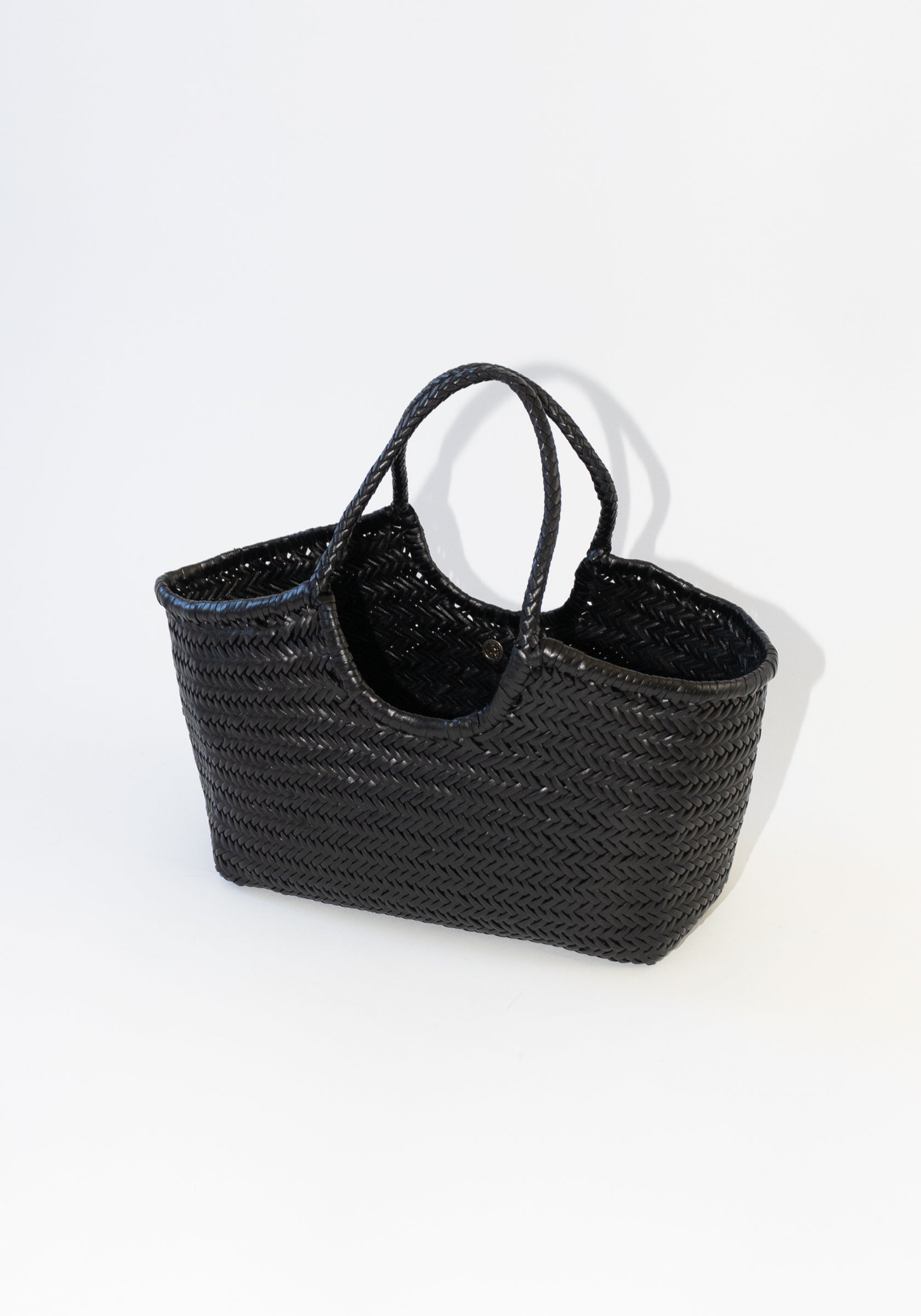 Nantucket Basket Bag in Black