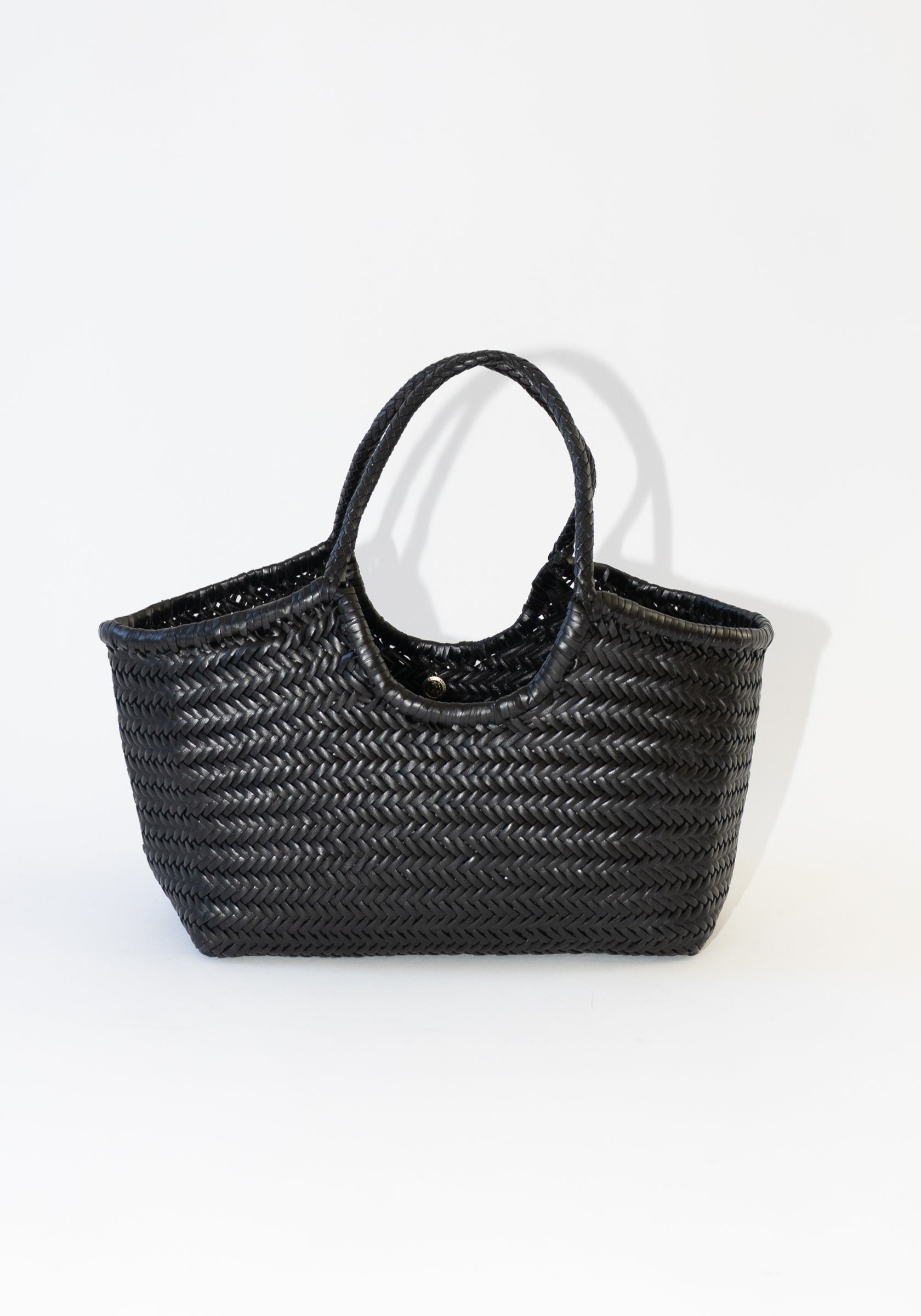 Nantucket Basket Bag in Black