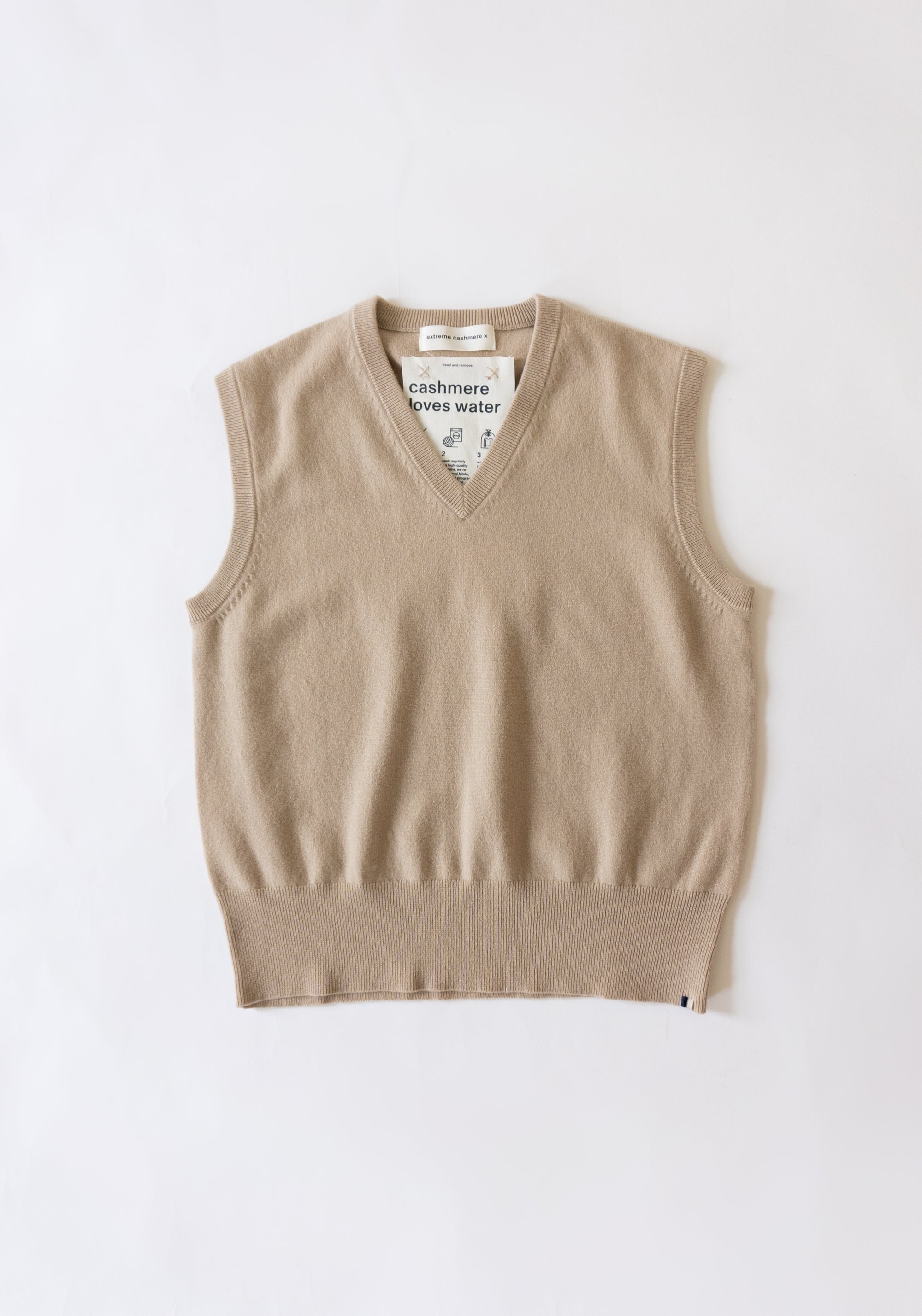 Extreme Cashmere Spencer Vest in Eggshell