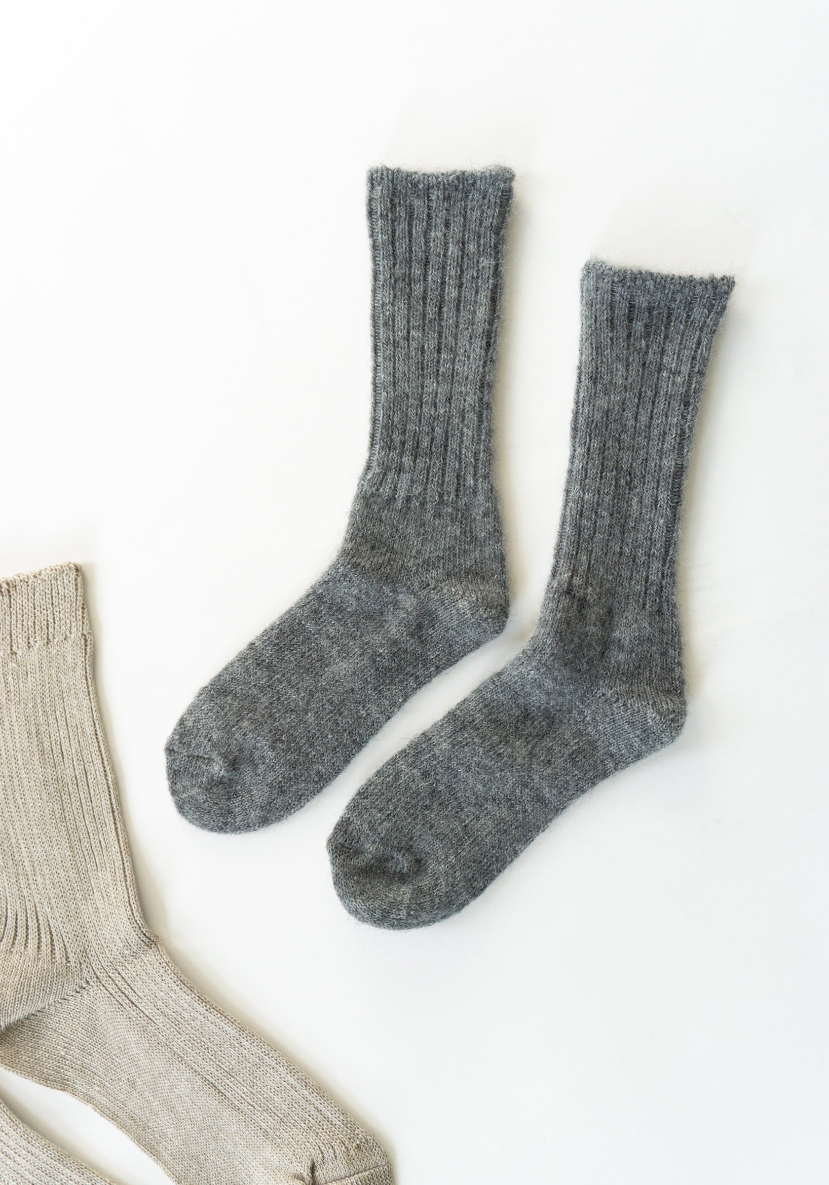 Fog Linen Mohair Socks in Grey – VESTIGE