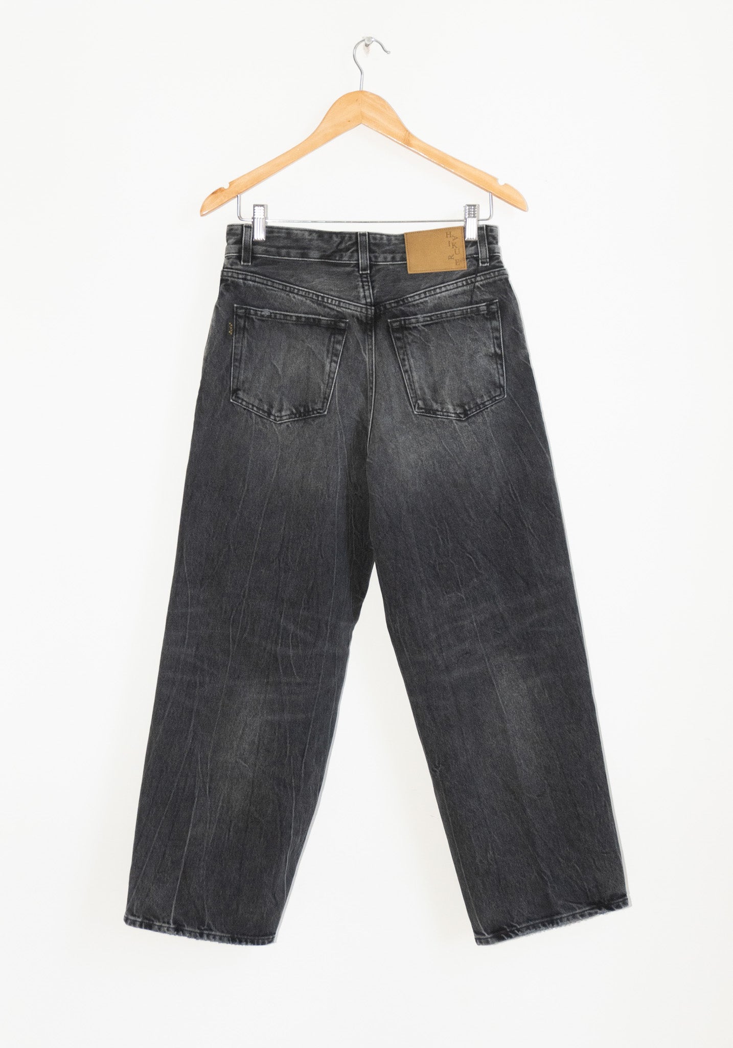 Betty Spider Straight Jean in Black