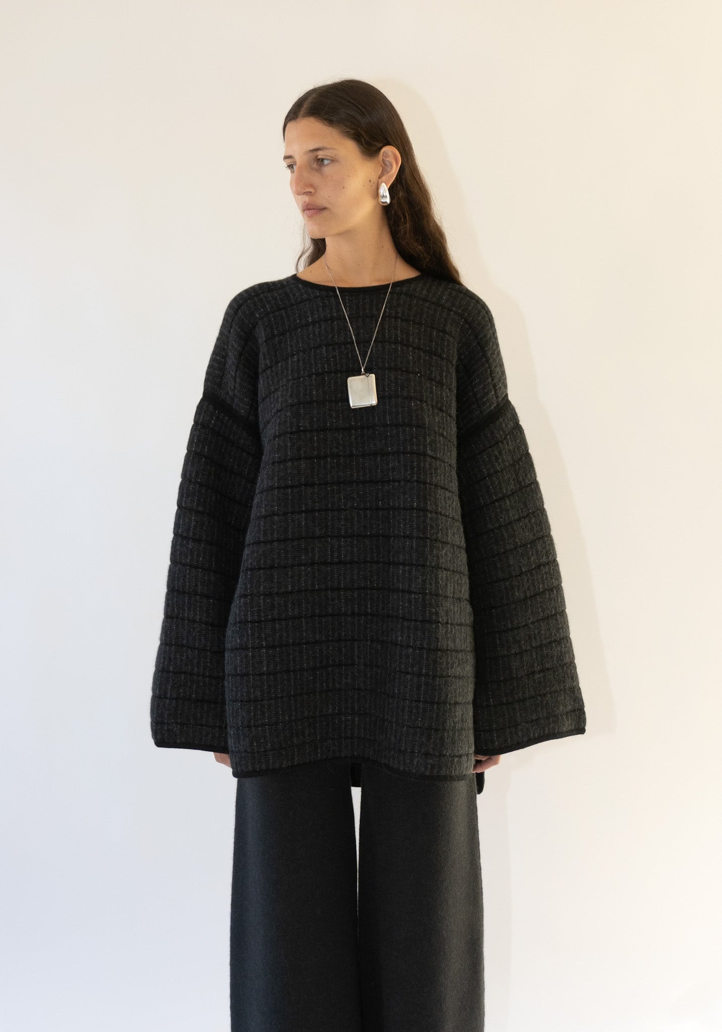 Tami Pullover in Black