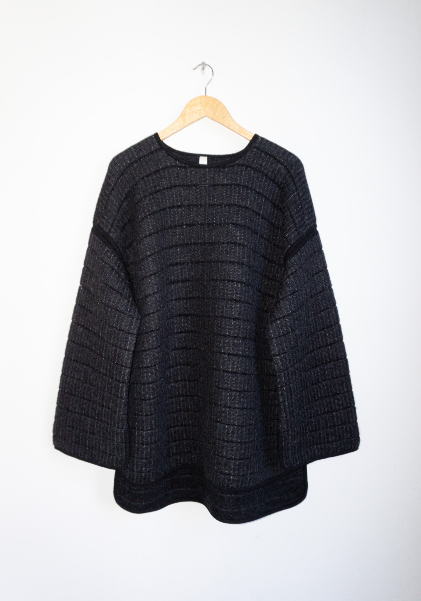 Tami Pullover in Black