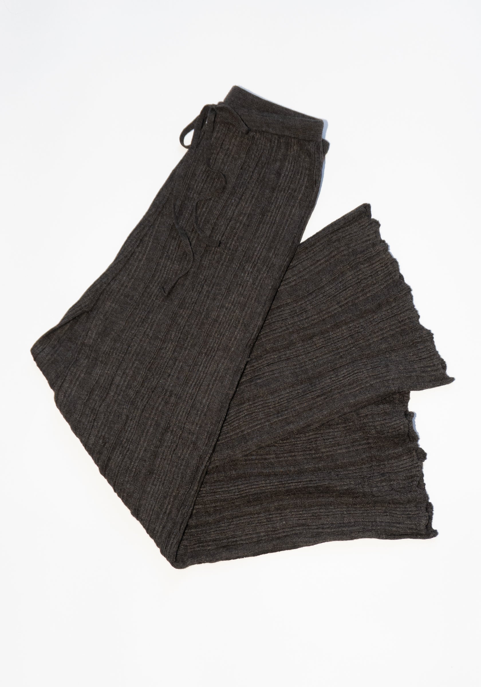 Lauren Manoogian Plisse Pants in Blackened