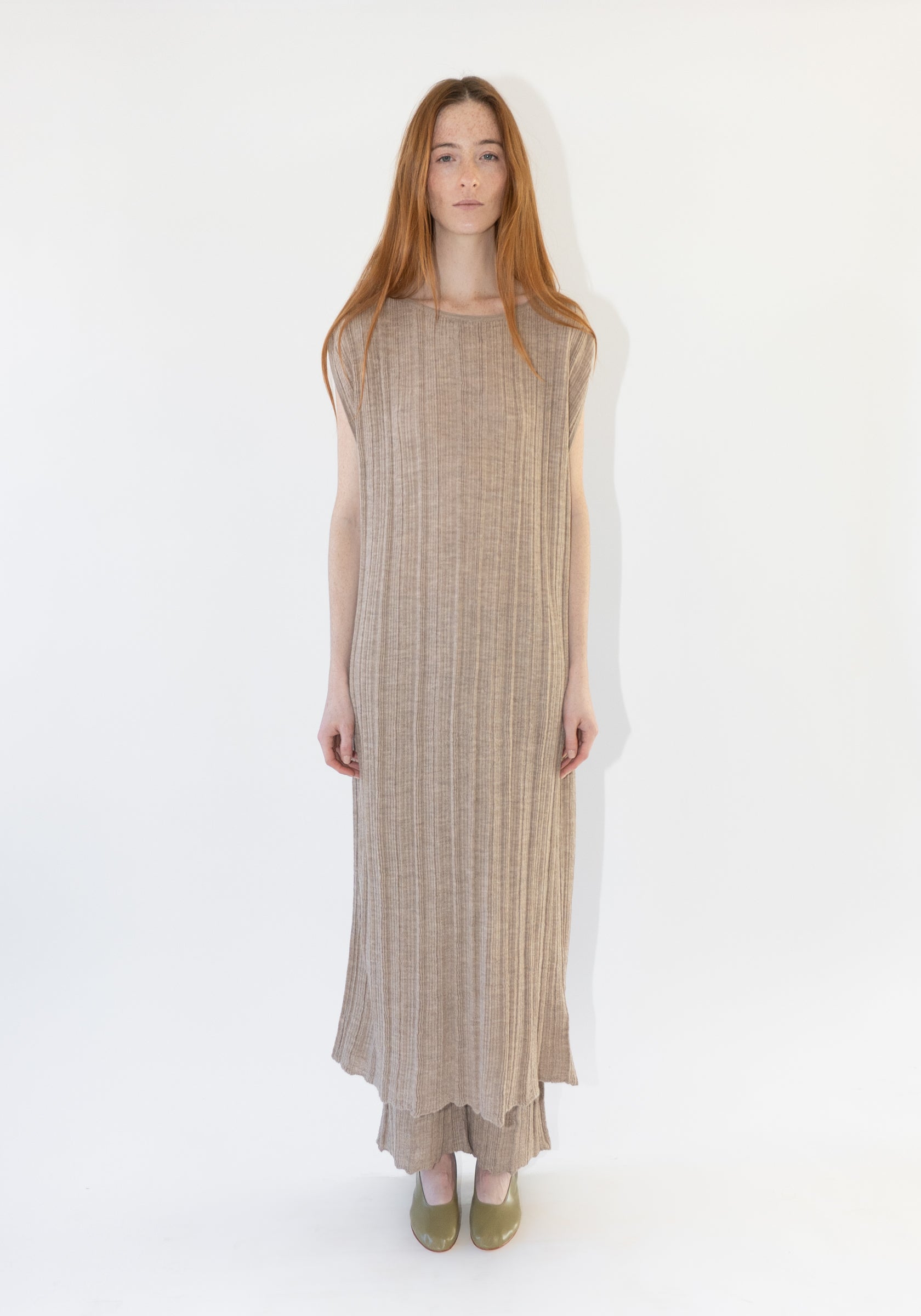 Plisse Caftan in Oak
