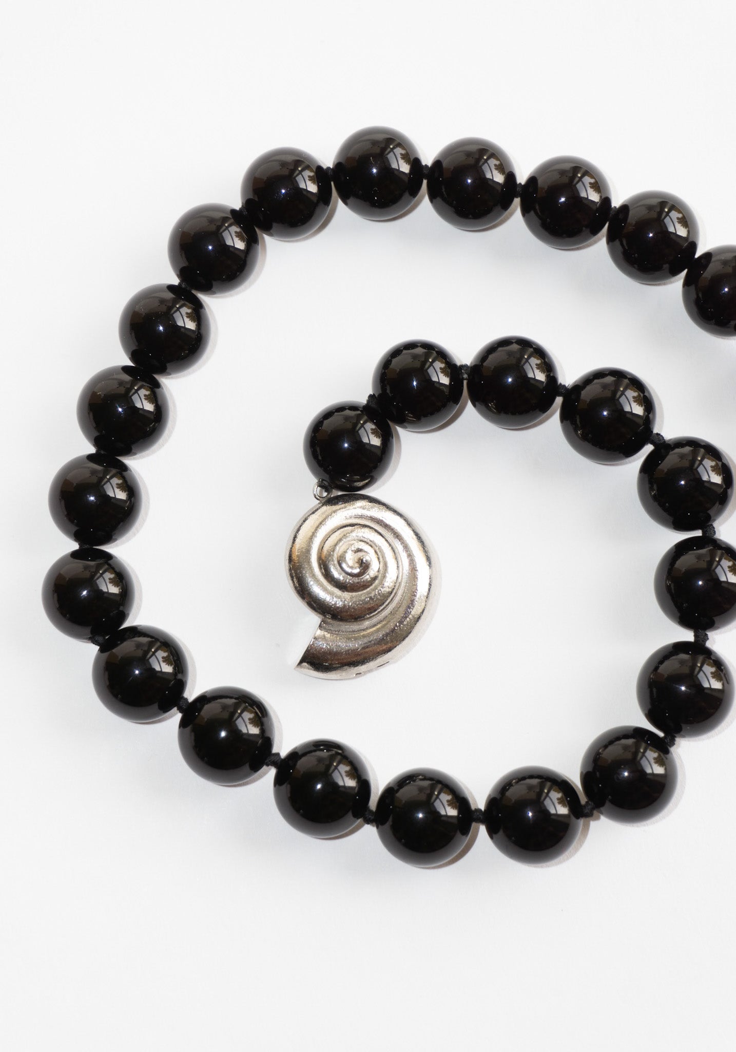 Nautilus Onyx Collar