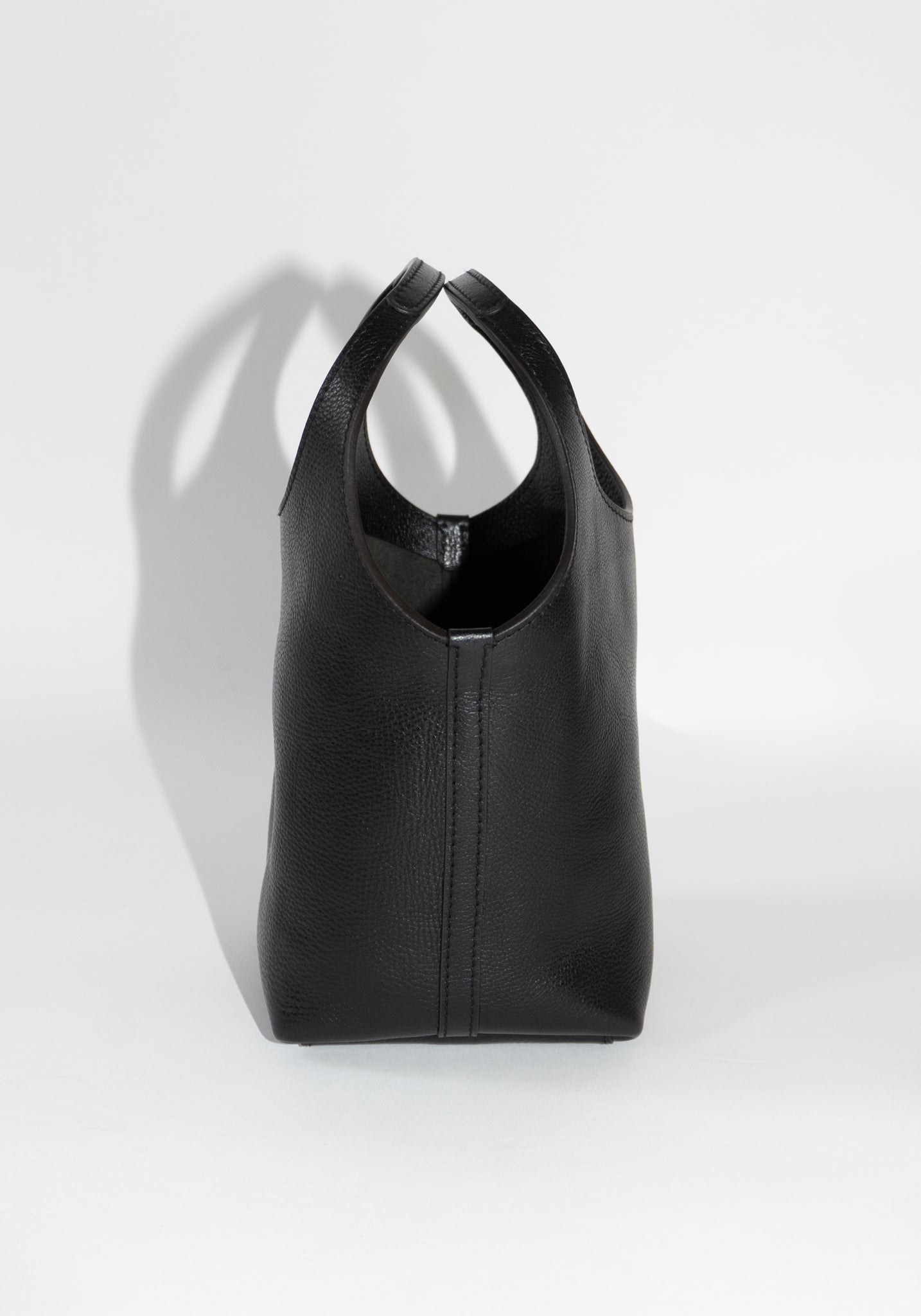 Lindquist Ama Bag in Black