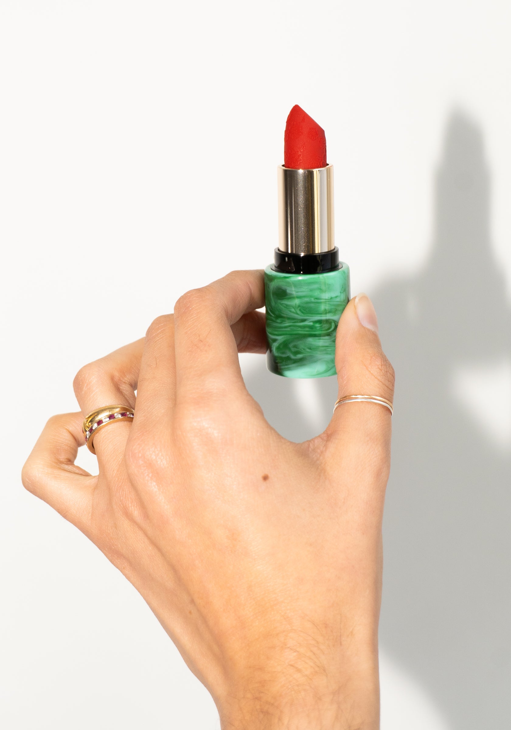 Le Klassic Malachite Lipstick Case with Rouge Alambra Lipstick